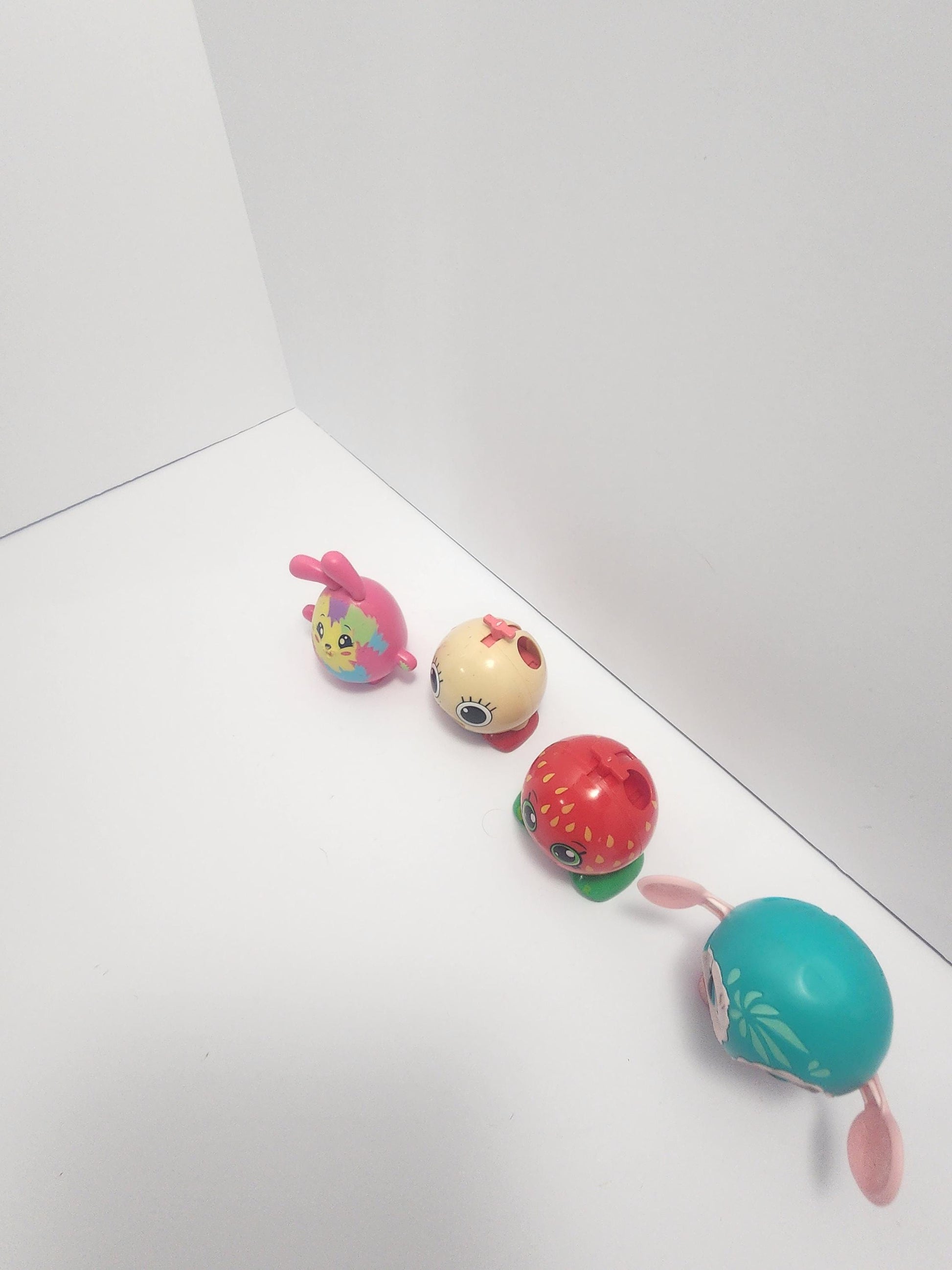 Cute Toys Lot of 4 Figures - Shopkins - Pikmi - Shopkins Toys - Toys - Cute Toys - Girl Toys - Strawberry - Figurines