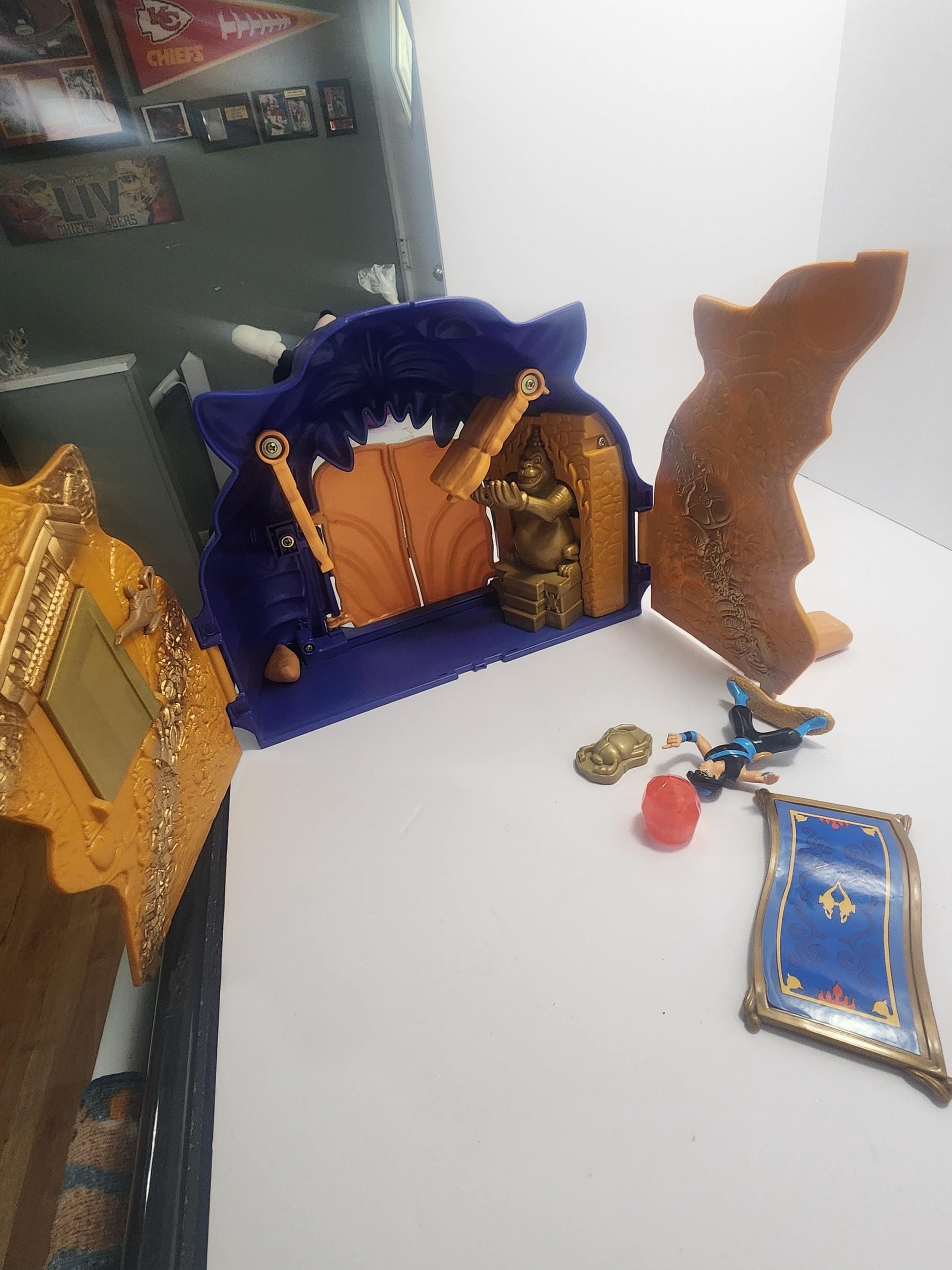 Aladdin Cave Of Wonders 1990s Vintage Playset - Disney - Playsets - Disney Toys - Aladdin - Aladdin Toys - Cave Of Wonders