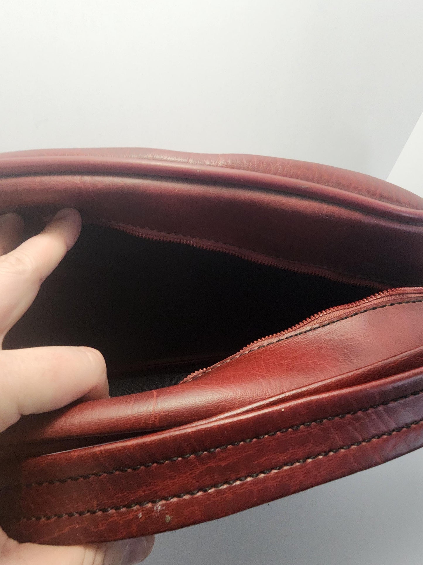 Vintage Leather Womens Travel Bag - Bags - Travel Bags - Vintage Bag - Womens Bag - Womens Gifts - Leather Bag - Shoulder Bag - Antique Bags