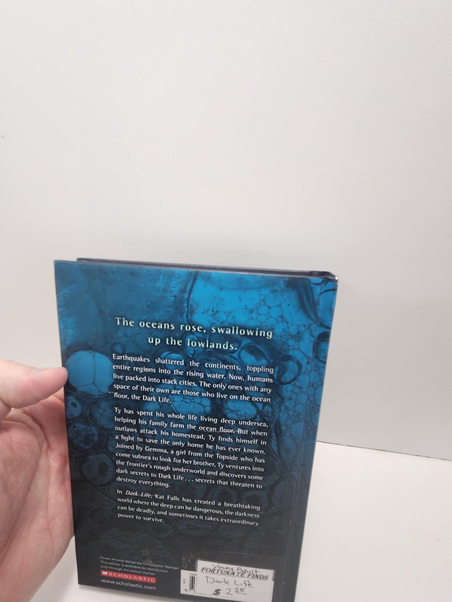 Dark Life By Kat Falls - Dark Life - Dark Life Book - Kat Falls - Kat Falls Books - Books - Fantasy Books - Scholastic - Scholastic Books