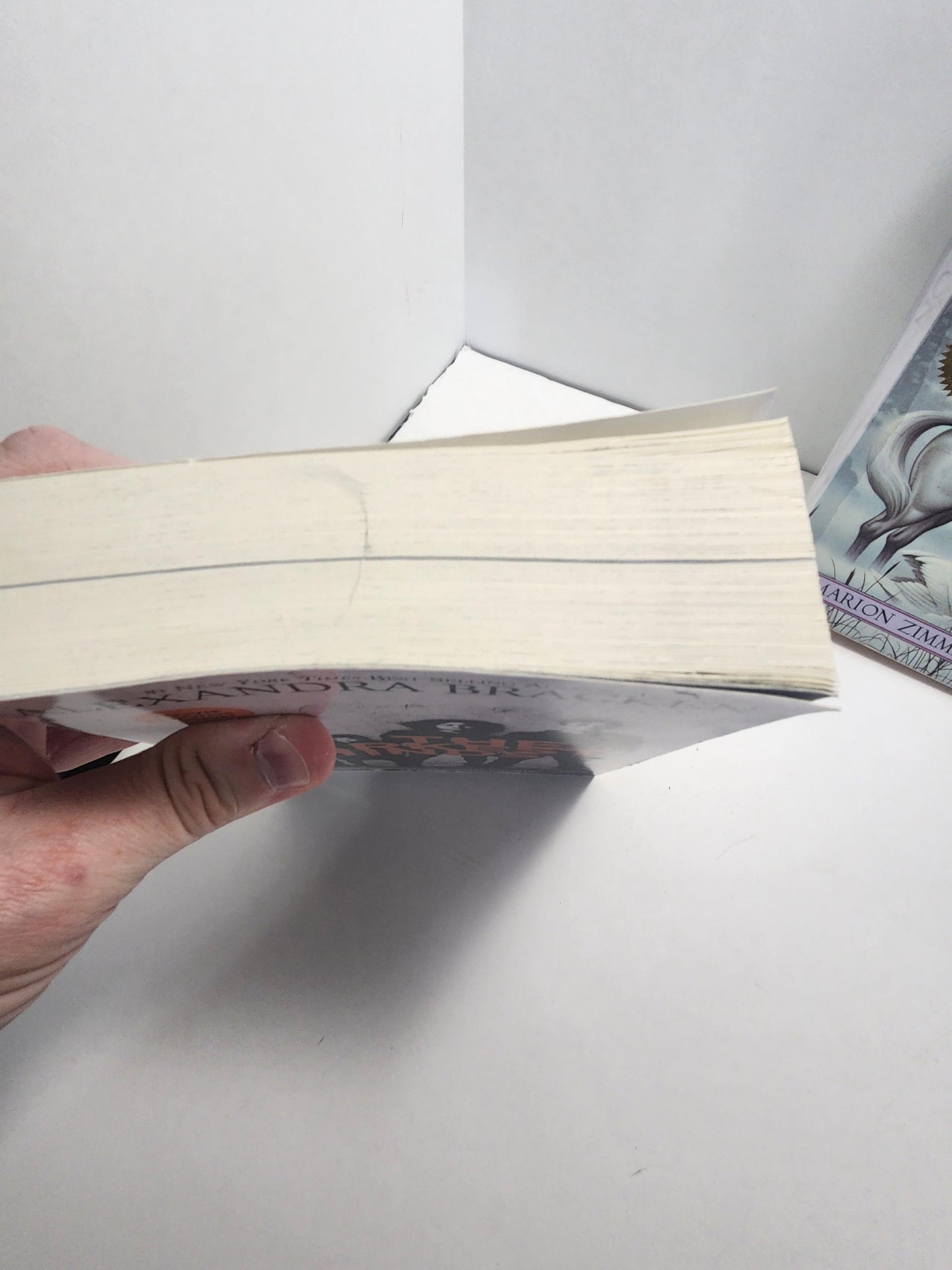 The Darkest Minds Book By Alexandra Brackens - Alexandra Brackens - The Darkest Minds - Books - Movies - Book Movies - Books With Movies