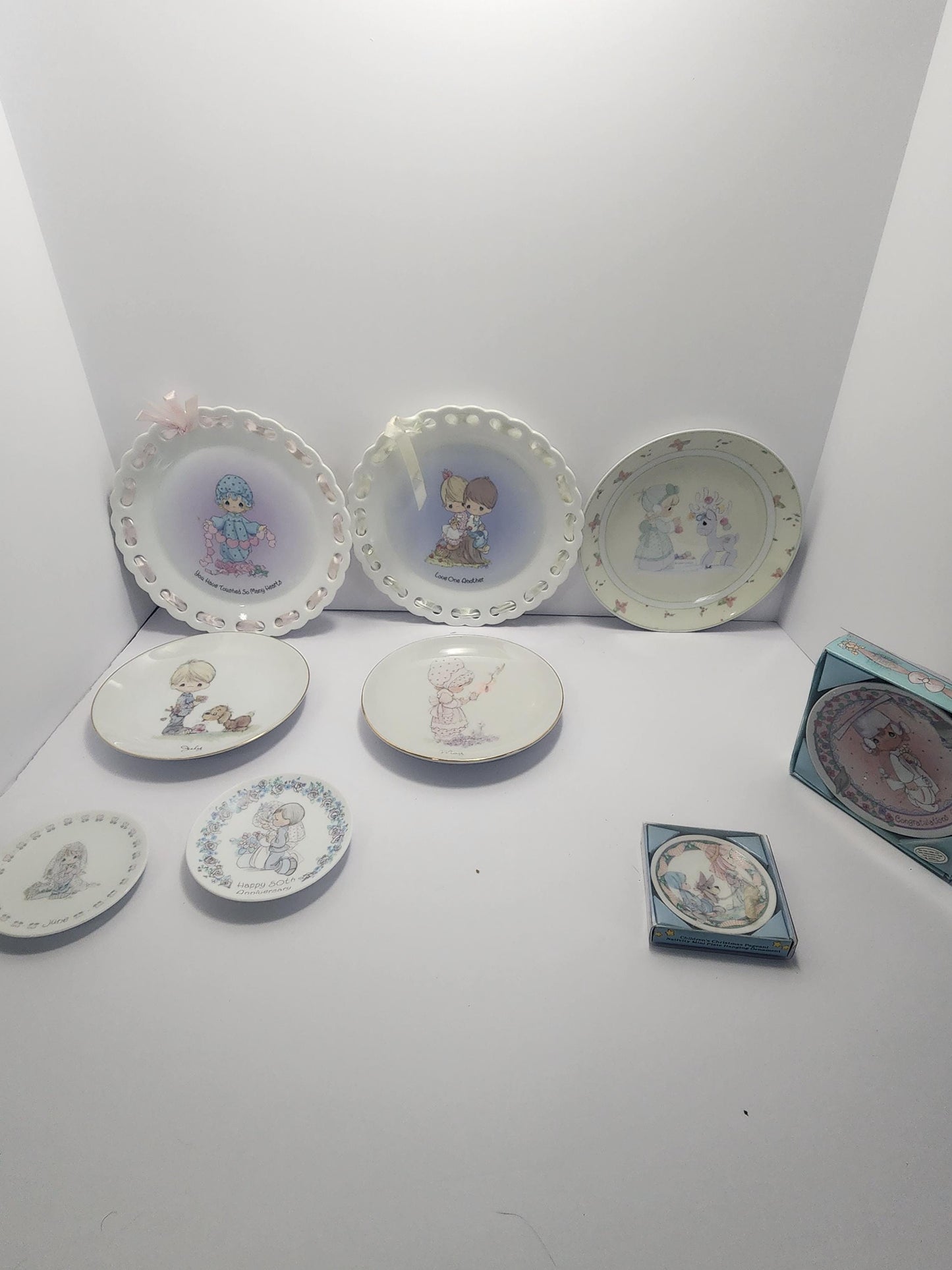 Precious Moments Collectable Vintage Plates - Precious Moments - Plates - Collectables - Figurines - Religious Gifts - Collectable Plates
