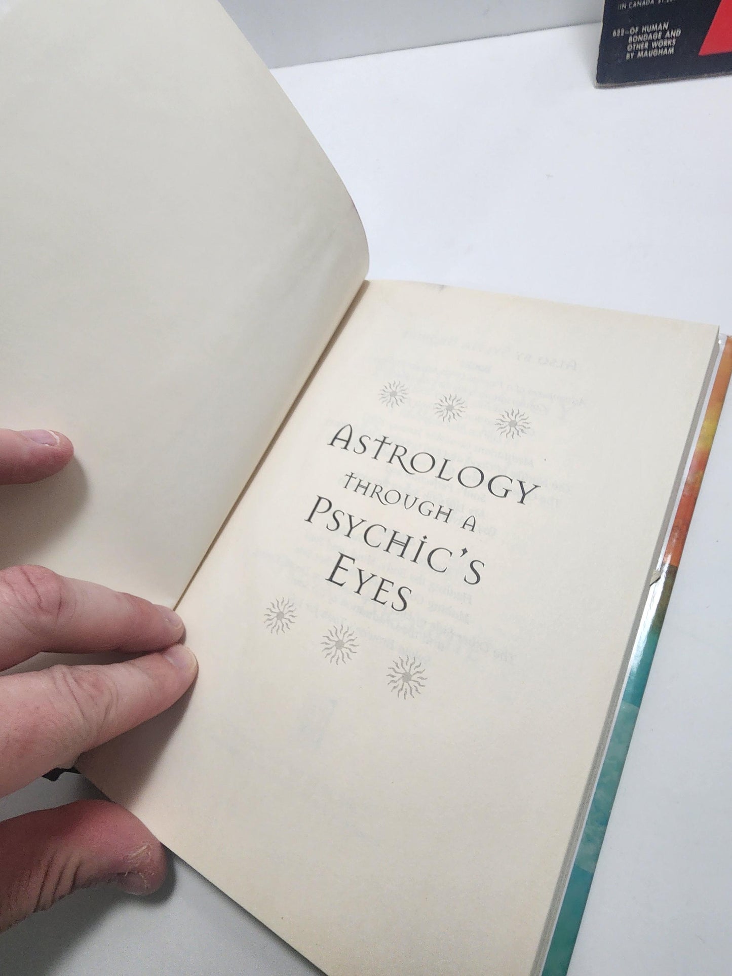 Astrology Through A Psychics Eye By Slyvia Brownie - Astrology - Astrology Books - Books - Psychic - Psychic Books - Psychic Gifts - Gifts