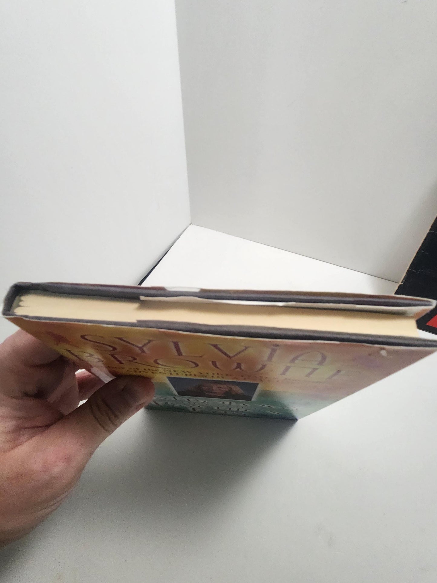 Astrology Through A Psychics Eye By Slyvia Brownie - Astrology - Astrology Books - Books - Psychic - Psychic Books - Psychic Gifts - Gifts