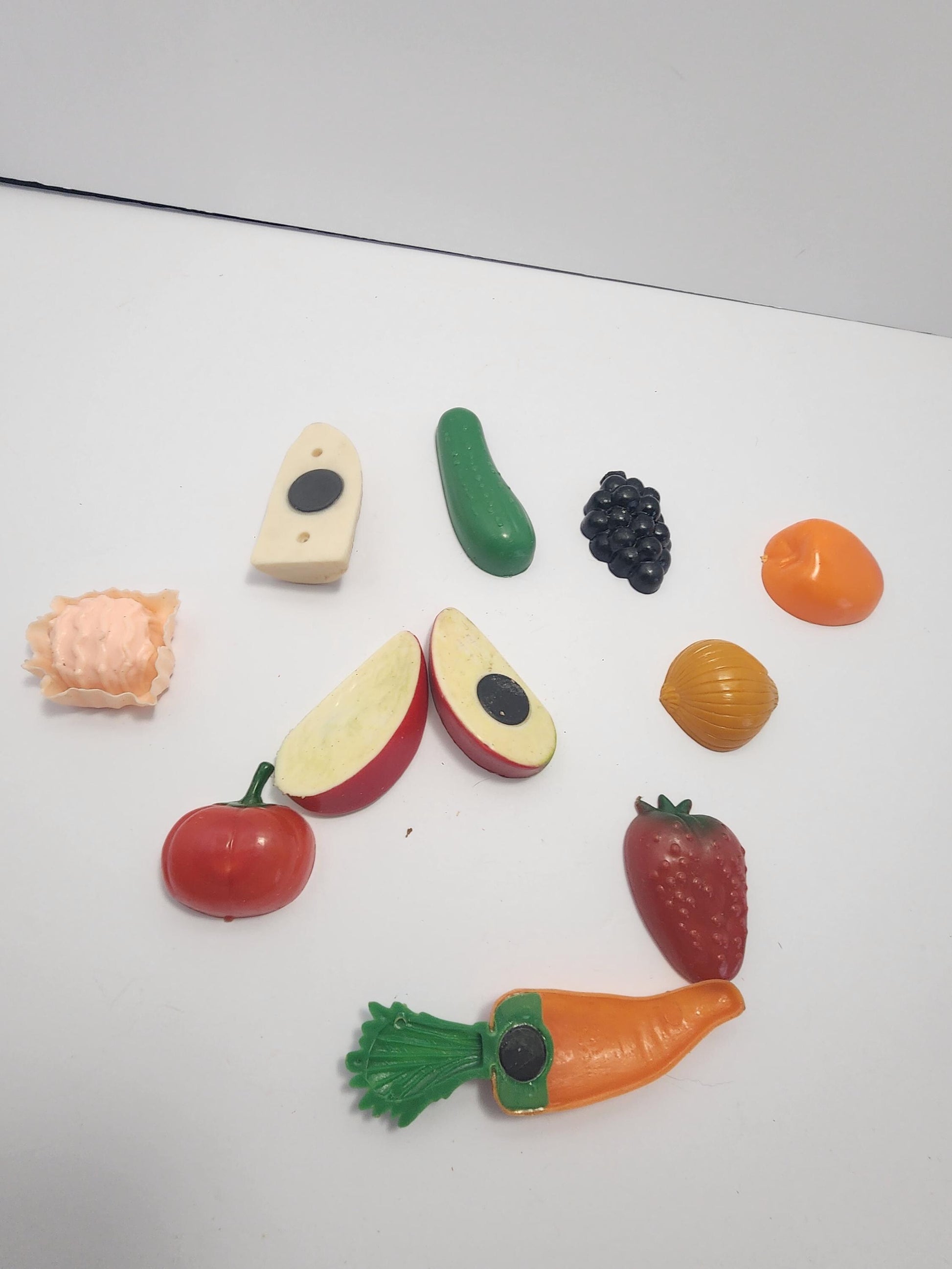 Fruit & Vegetables Refrigerator Magnets LOT - Magnets - Refrigerator Magnets - Fruit - Vegetables - Cupcake - Kitchen - Kitchen Decor