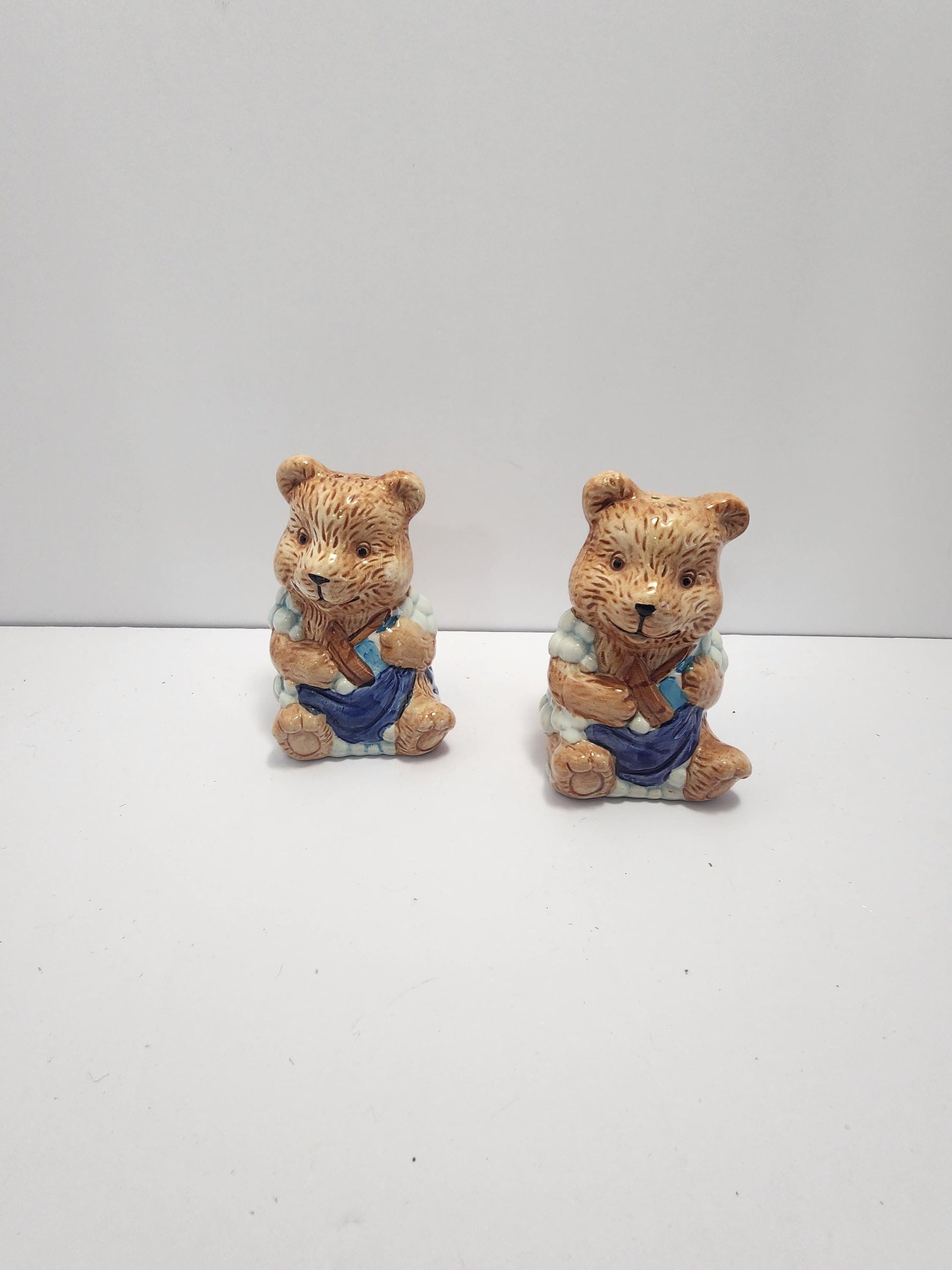 Bears Vintage Salt & Pepper Shakers Set Of 2 - Bears - Kitchen - Kitchen Decor - Bears Decor - Salt and Pepper - Shakers