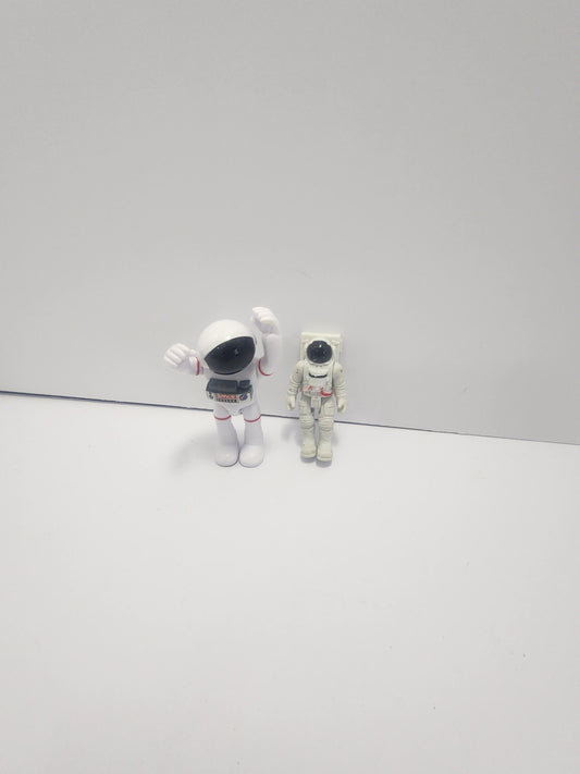 Astronaut Action Figures Lot Of 2 - Vintage Toys - Space - Space Toys - Astronauts