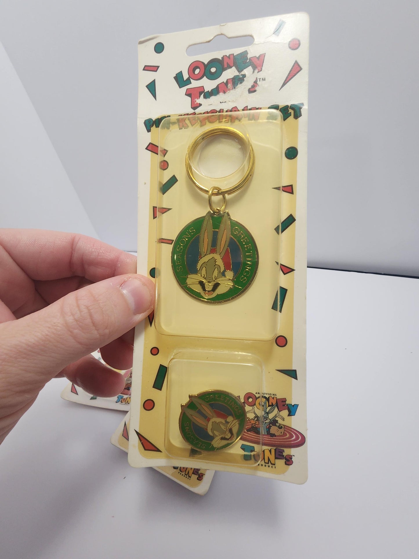 Looney Toons Warner Brothers 1990s Collectable Tin & Keychain Combo SEALED Sets - Tazmanian Devil - Tweety Bird - Bugs Bunny - Looney Tunes