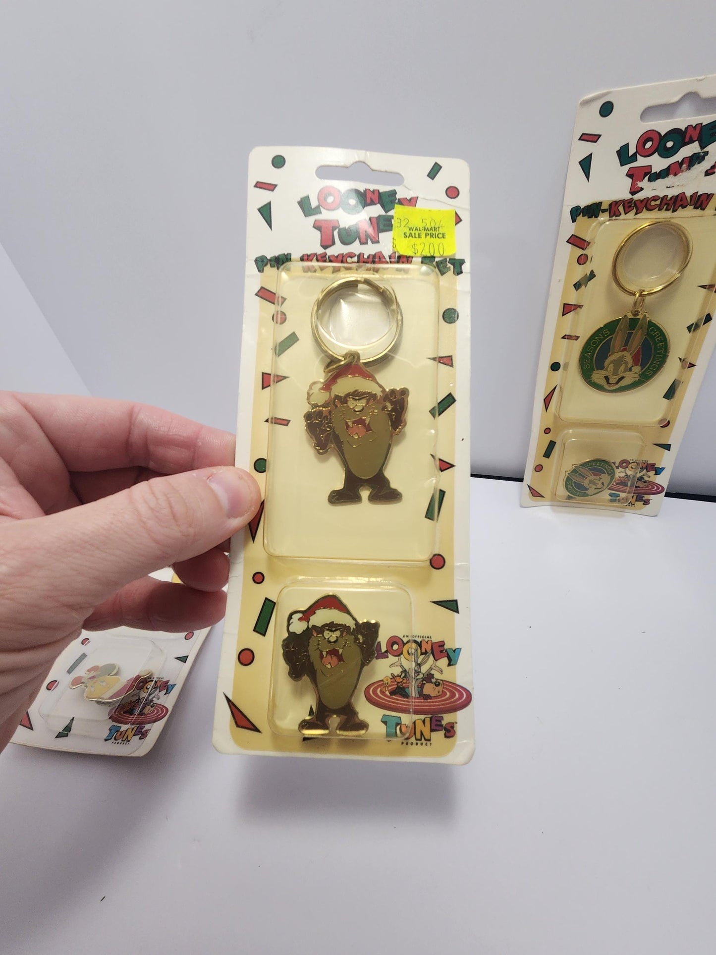 Looney Toons Warner Brothers 1990s Collectable Tin & Keychain Combo SEALED Sets - Tazmanian Devil - Tweety Bird - Bugs Bunny - Looney Tunes