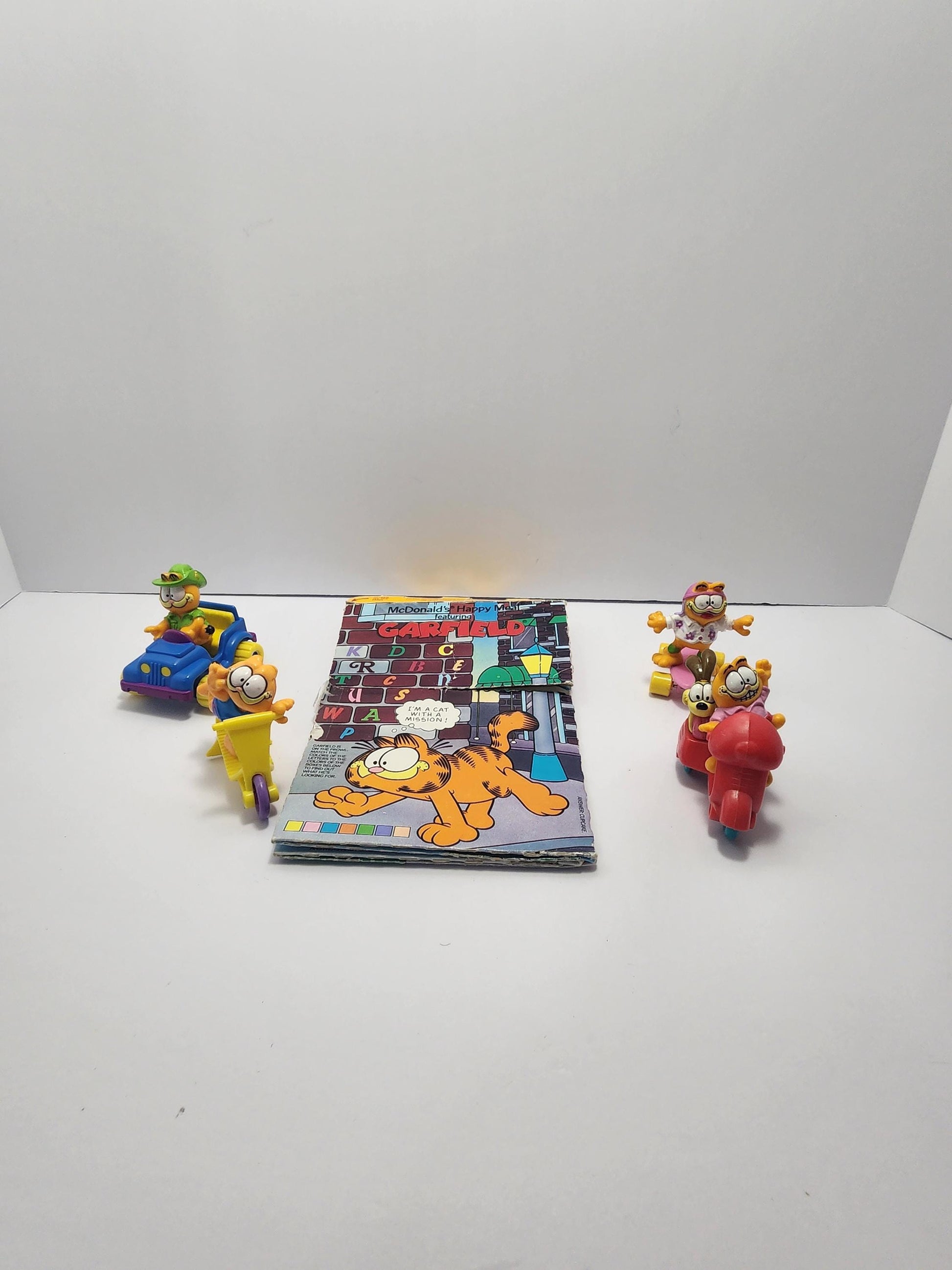 1989 Garfield Complete Set of 4 Figures - Happy Meal Toys - Mcdonalds - Garfield - Garfield Toys - Mcdonalds Toys - 1980s - Vintage Toys