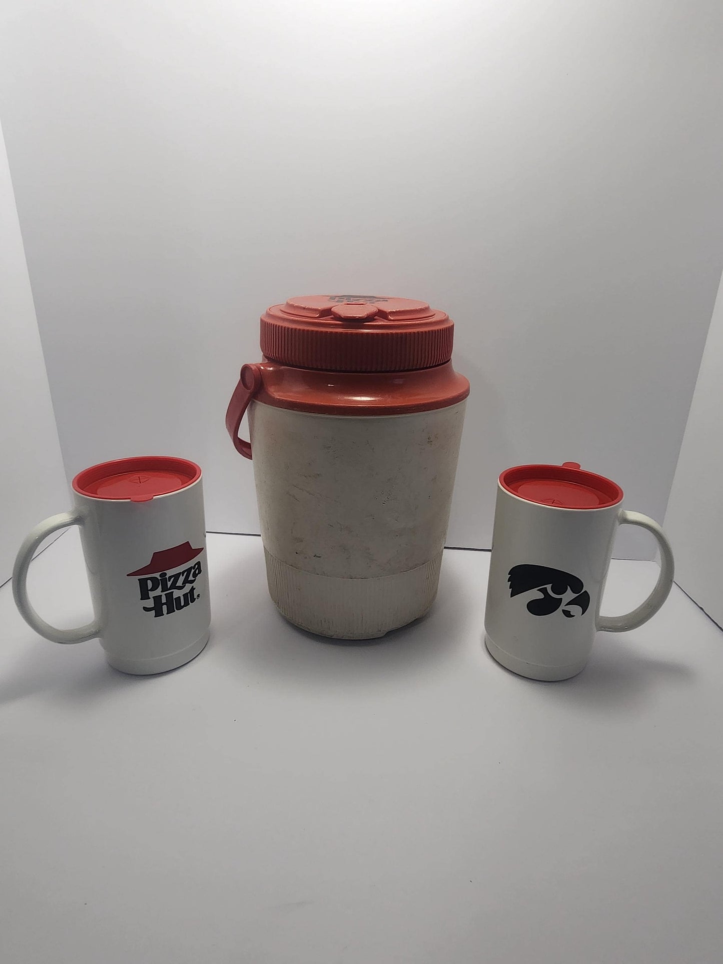 Vintage Pizza Hut Mugs and Water Cooler Jug - Iowa Hawkeyes - Pizza Hut - Coolers - Mugs - Thermos - Tumblers - Pizza - Drinkware - Hawkeyes