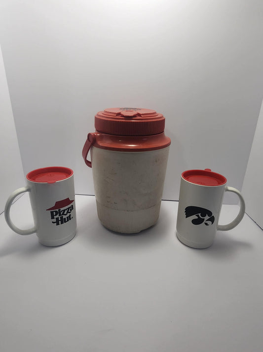 Vintage Pizza Hut Mugs and Water Cooler Jug - Iowa Hawkeyes - Pizza Hut - Coolers - Mugs - Thermos - Tumblers - Pizza - Drinkware - Hawkeyes
