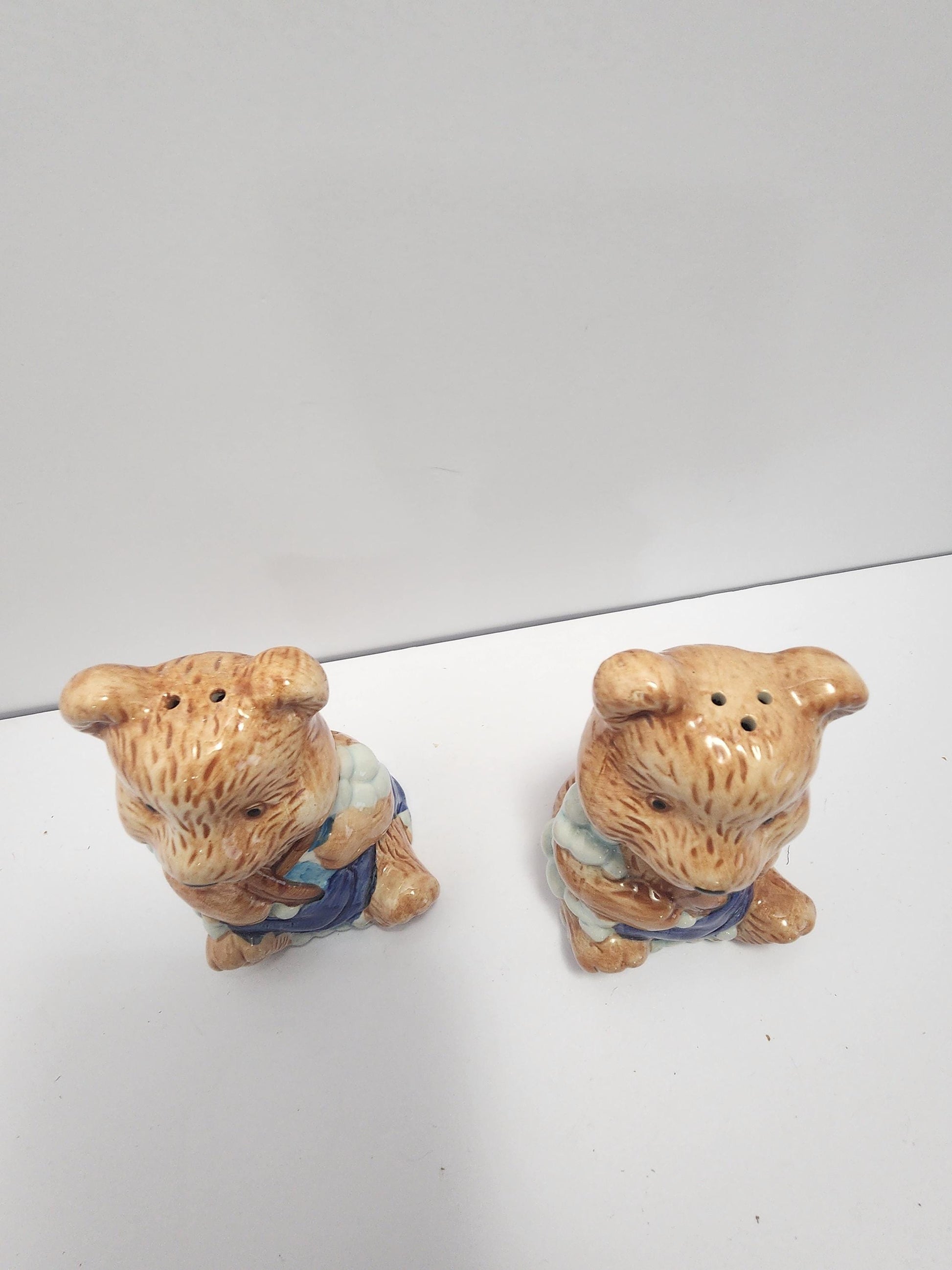 Bears Vintage Salt & Pepper Shakers Set Of 2 - Bears - Kitchen - Kitchen Decor - Bears Decor - Salt and Pepper - Shakers