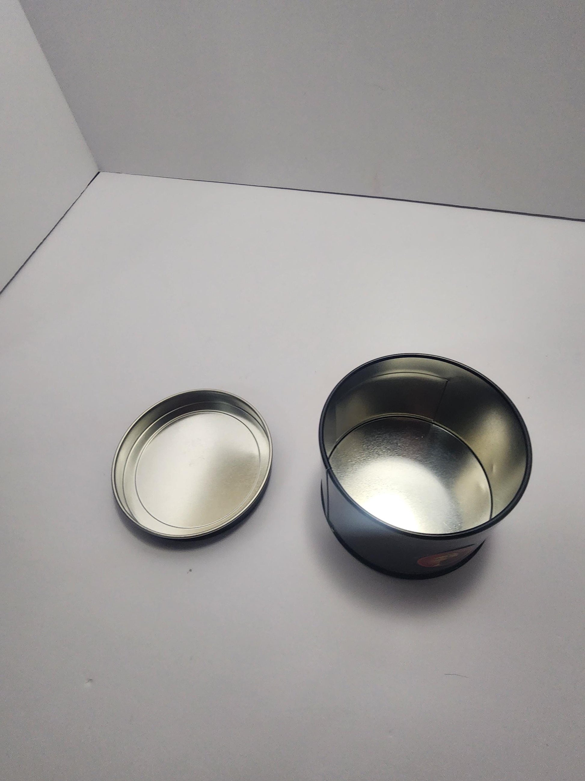 The Lion King Vintage 10th Anniversary Collectable Tin - Tins - Collectable Tins - Vintage Tins - The Lion King - Disney - Anniversary