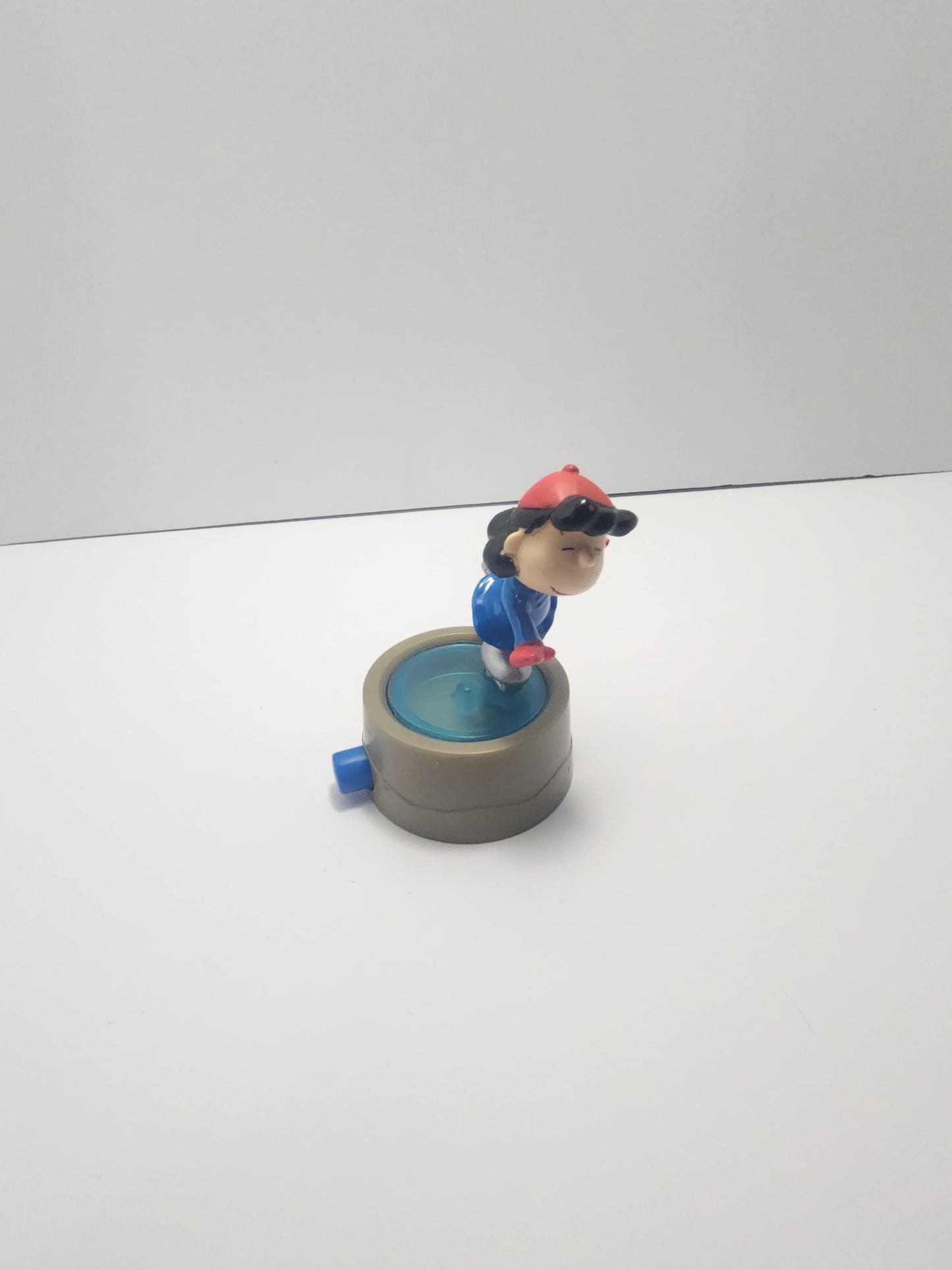 Lucy Peanuts Gang 2002 Hardee's Spinning Toy Figure - Lucy - Peanuts Gang - Snoopy - Charlie Brown - Hardee's- Fast Food Toys