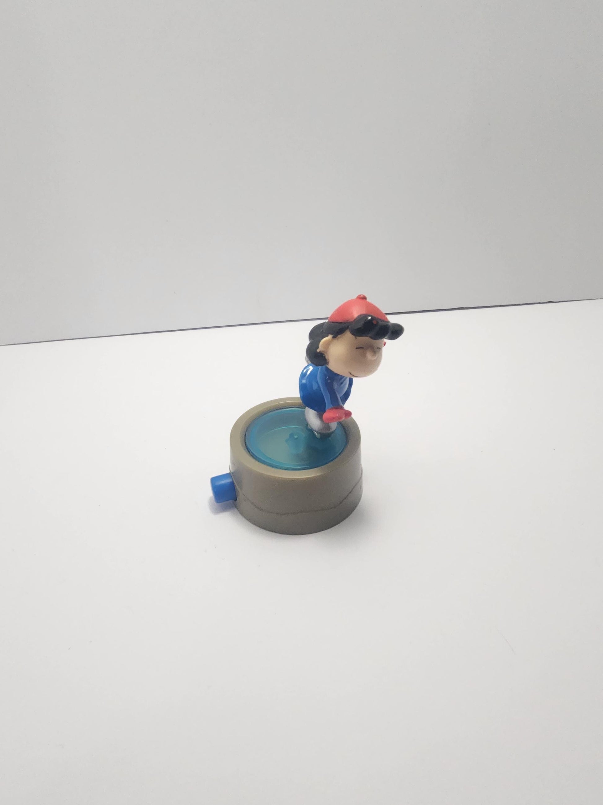 Lucy Peanuts Gang 2002 Hardee's Spinning Toy Figure - Lucy - Peanuts Gang - Snoopy - Charlie Brown - Hardee's- Fast Food Toys