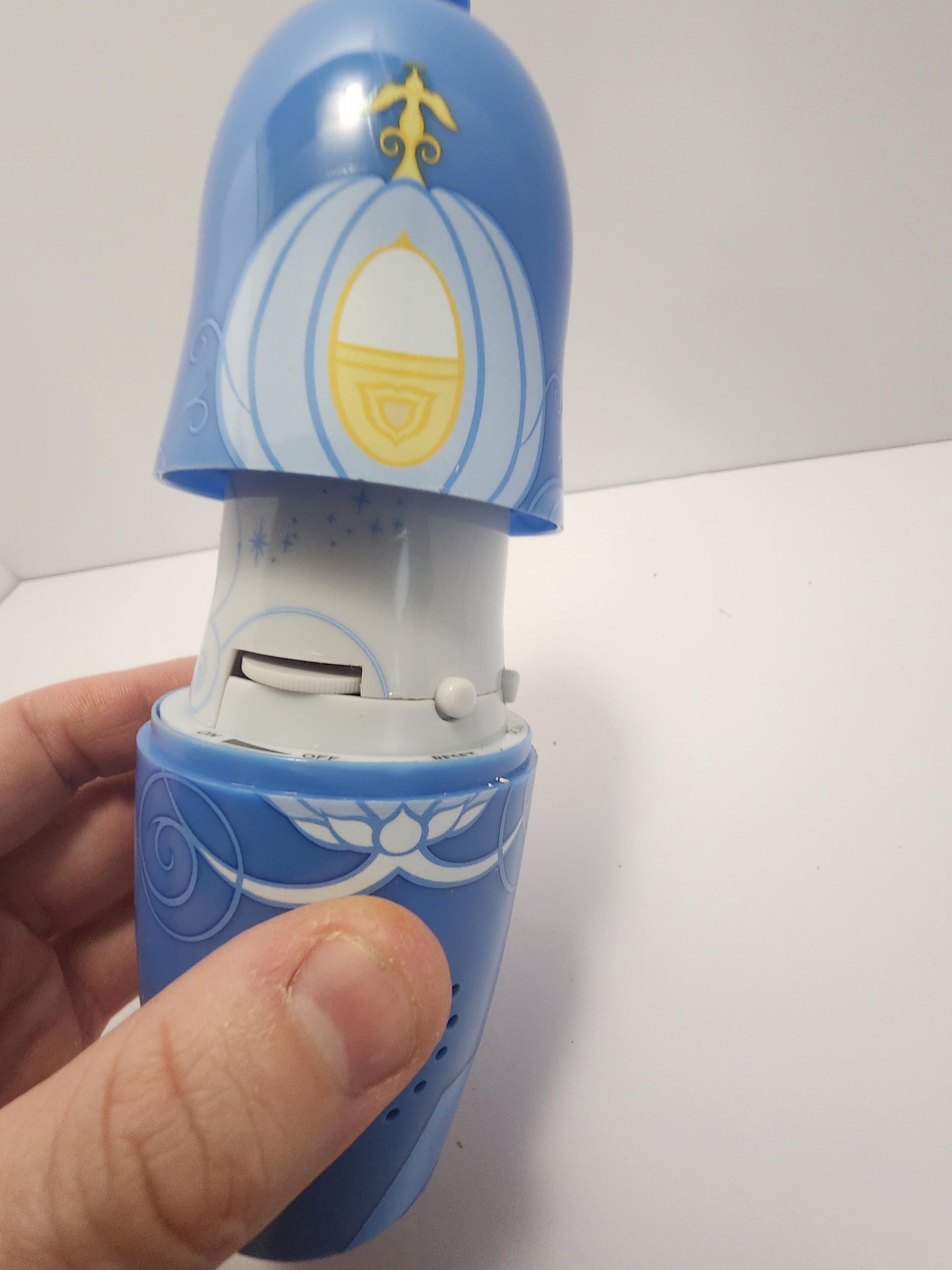 Disney RARE Cinderella Tiny Radio Speaker - Speakers - Radios - Kids Radio - Disney - Disney Gift - Cinderella - Cinderella Toys