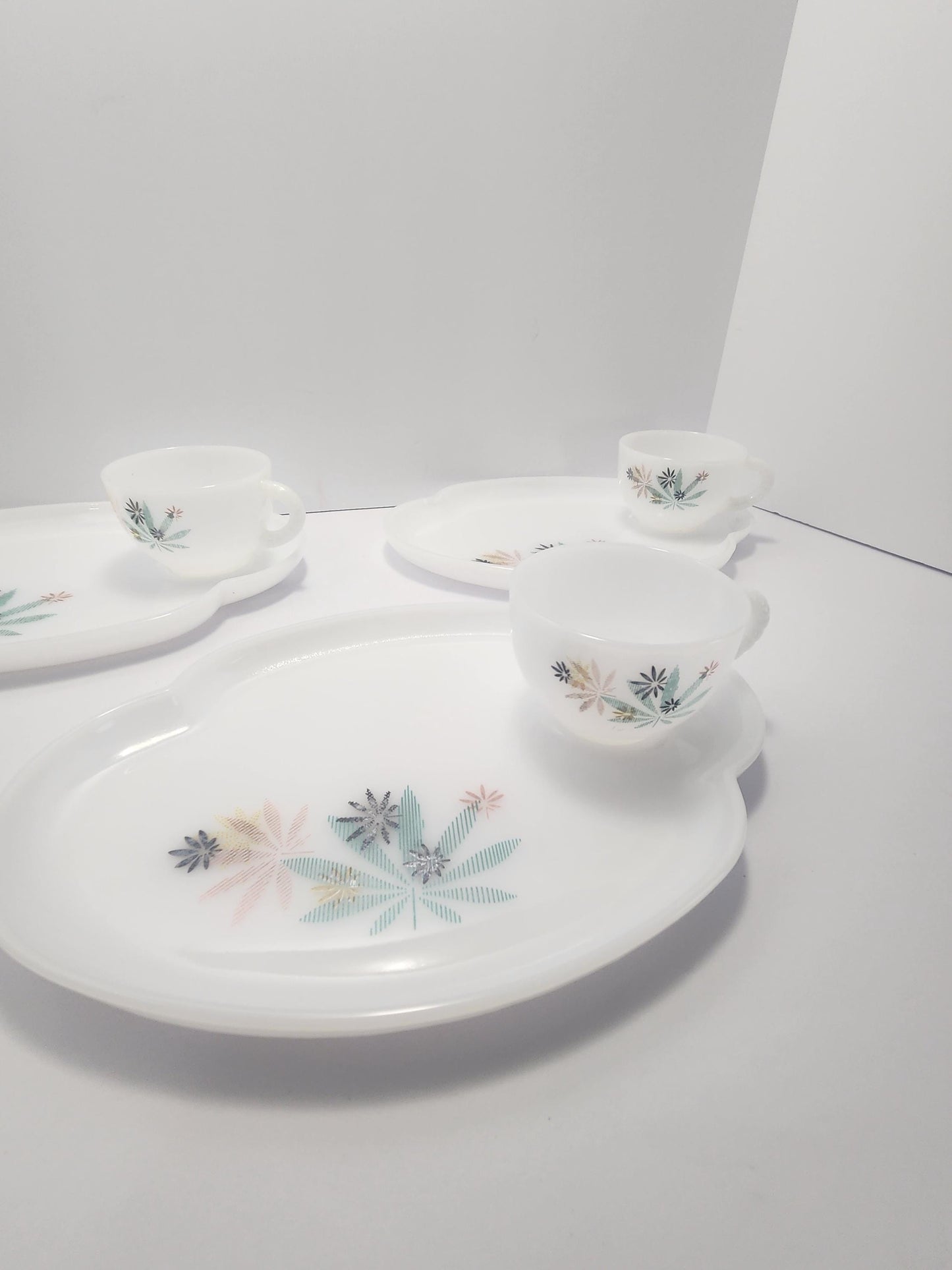 1950s Federal Glass Set Of 3 Saucer Cups & Plates - 1950s - Antiques - China - Saucer - Cups - Plates - Dinnerware
