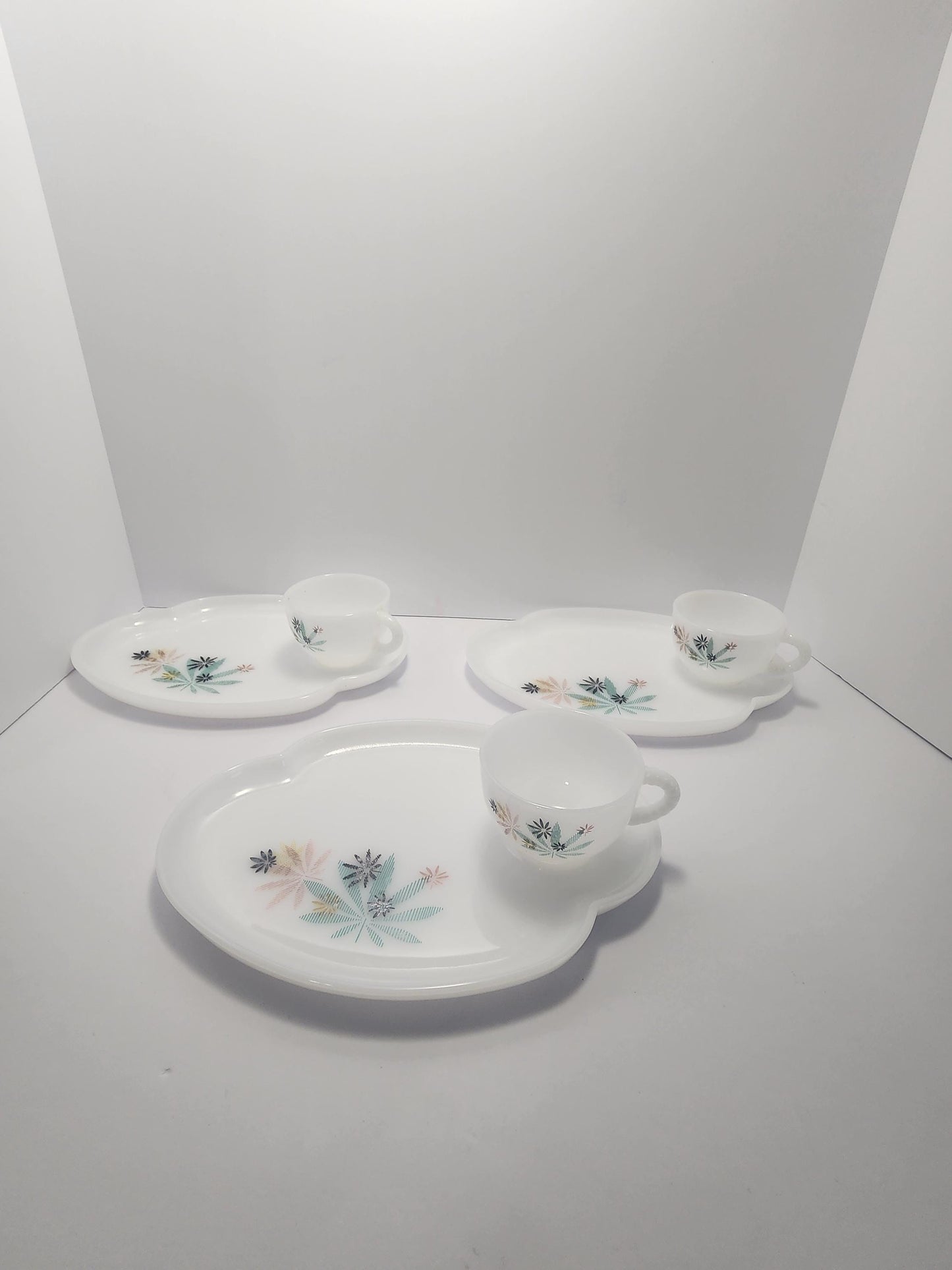1950s Federal Glass Set Of 3 Saucer Cups & Plates - 1950s - Antiques - China - Saucer - Cups - Plates - Dinnerware