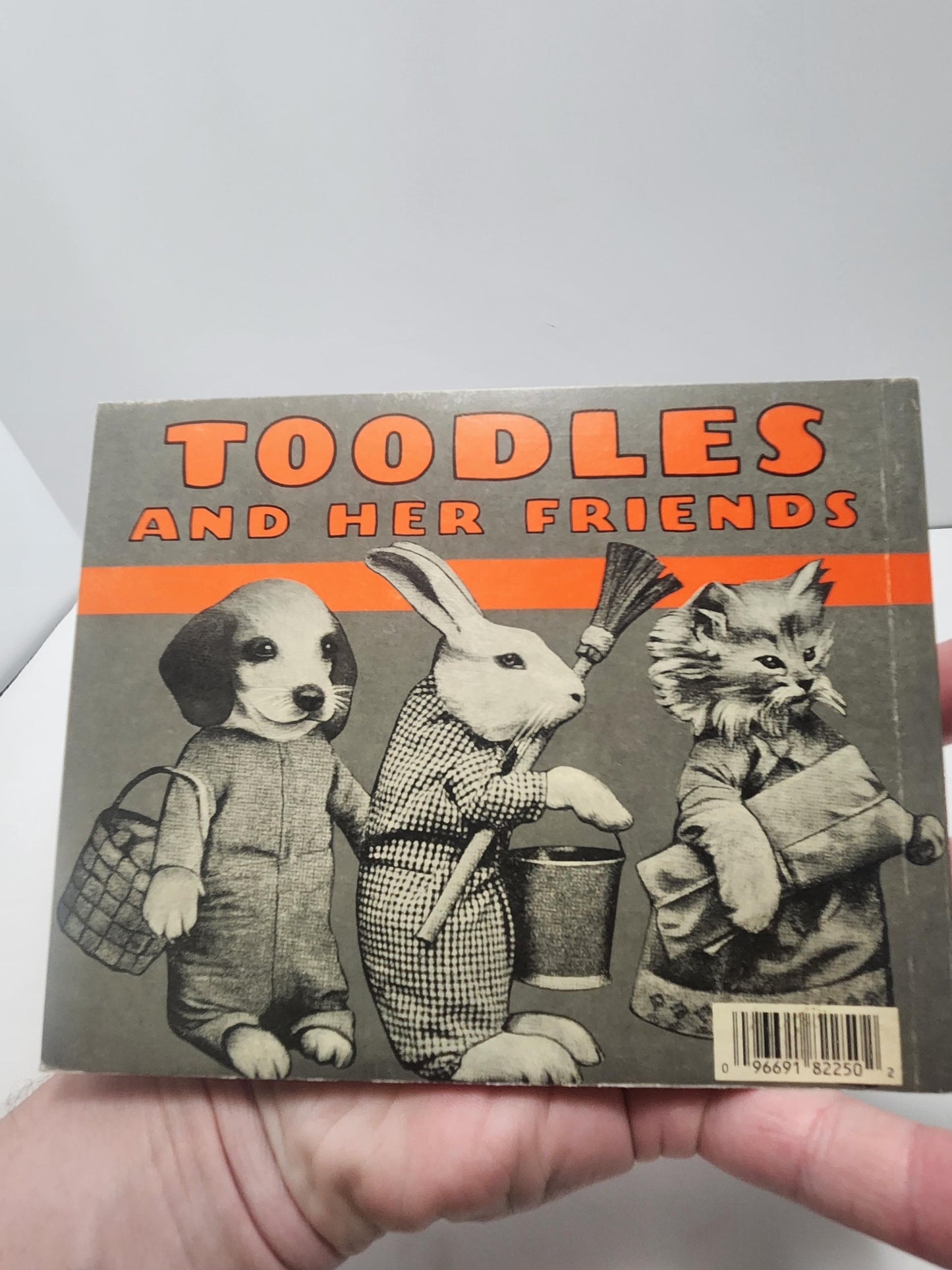 1991 Toodles And Her Friends By Harrier Whittier Frees - Cats - Dogs - Animals In Clothes - 1990s - Vintage Books