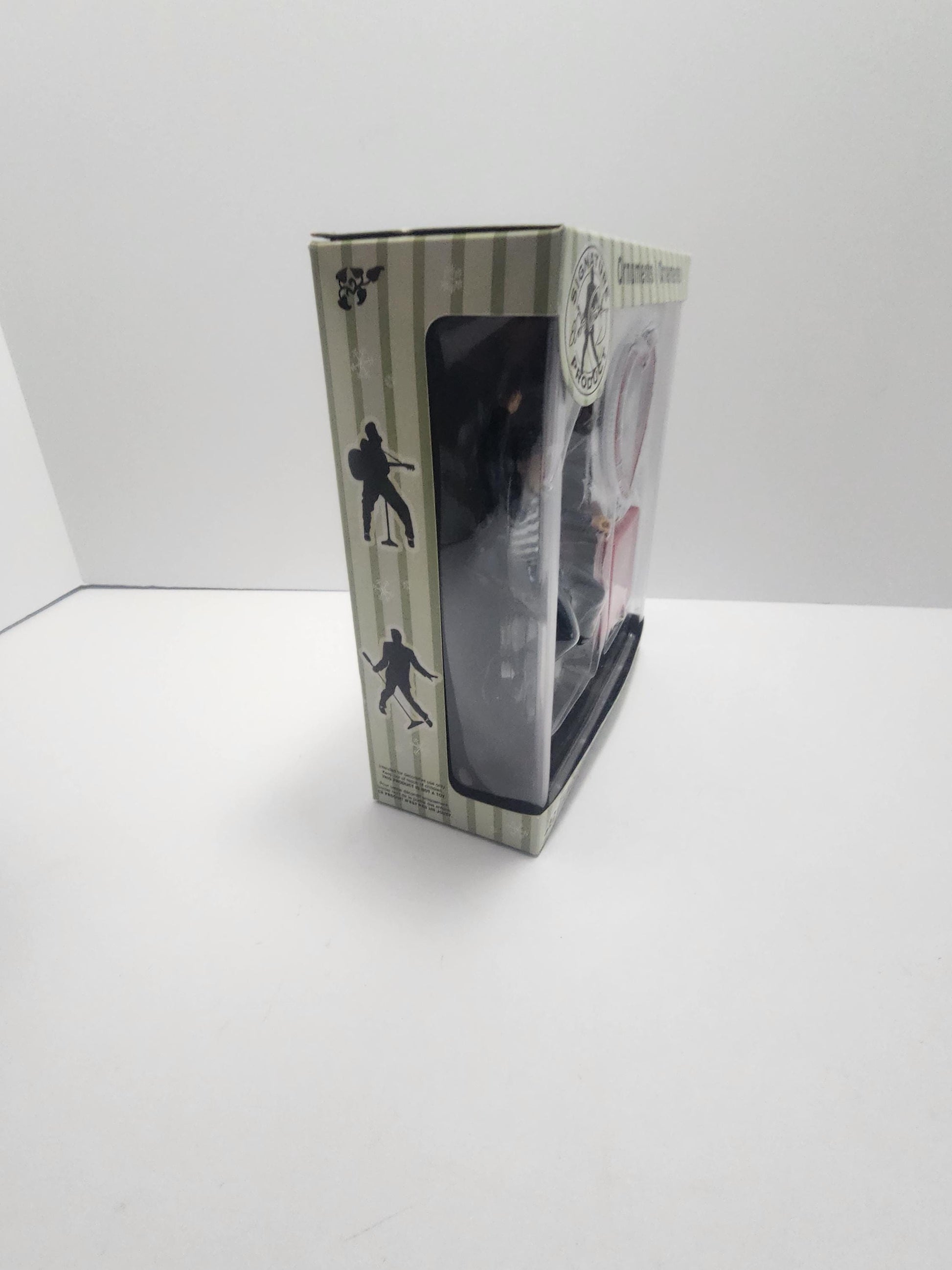 2000s Vintage Elvis Presley Christmas Ornament - Ornaments - Christmas - Christmas Ornaments - Elvis Presley - Music - Singers