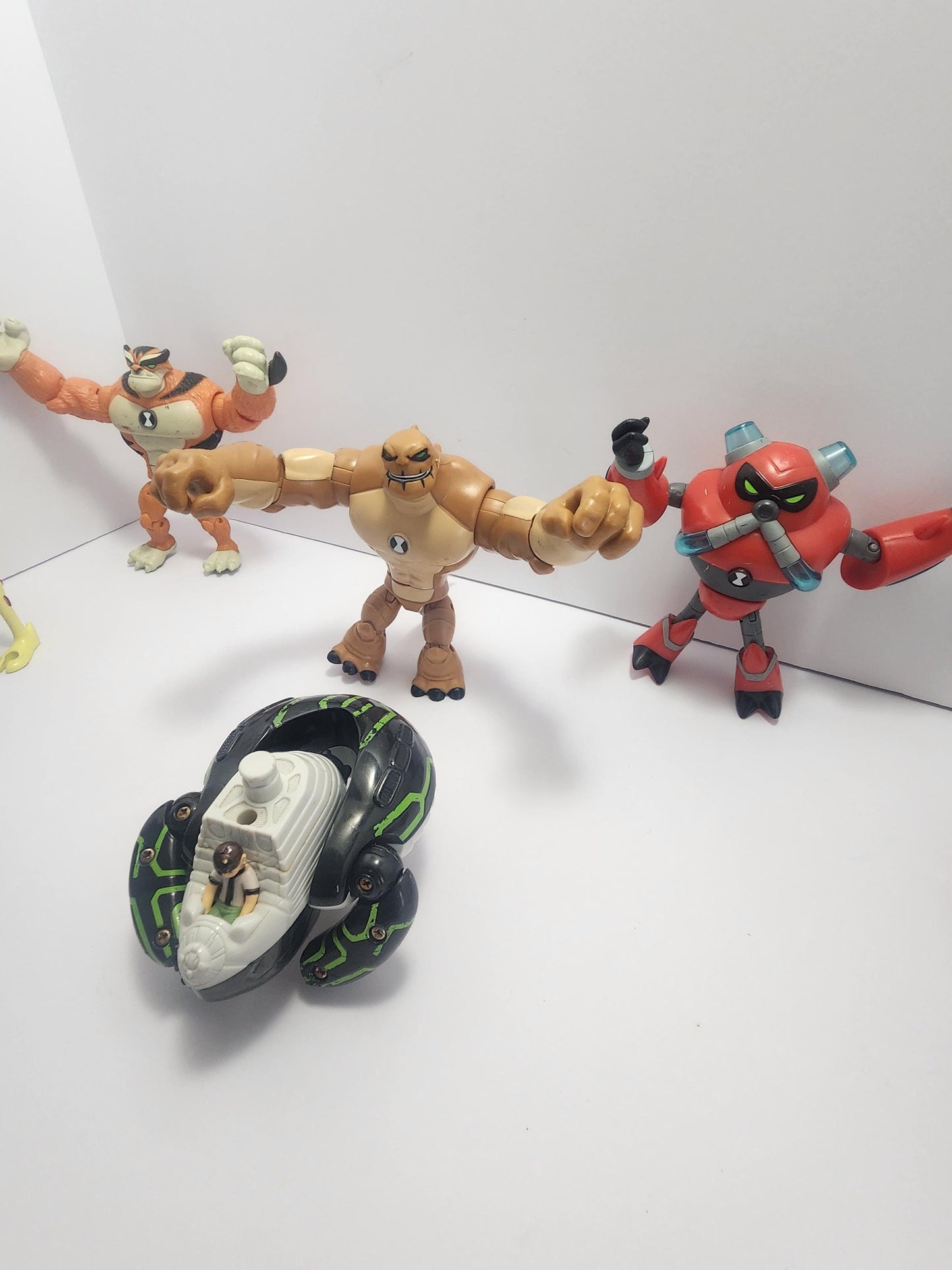 Ben 10 Playmates Action Figures Cartoon Network Toys - Ben 10 - Ben 10 Figures - Cartoon Network - Ben 10 Toys - Playmates Toys