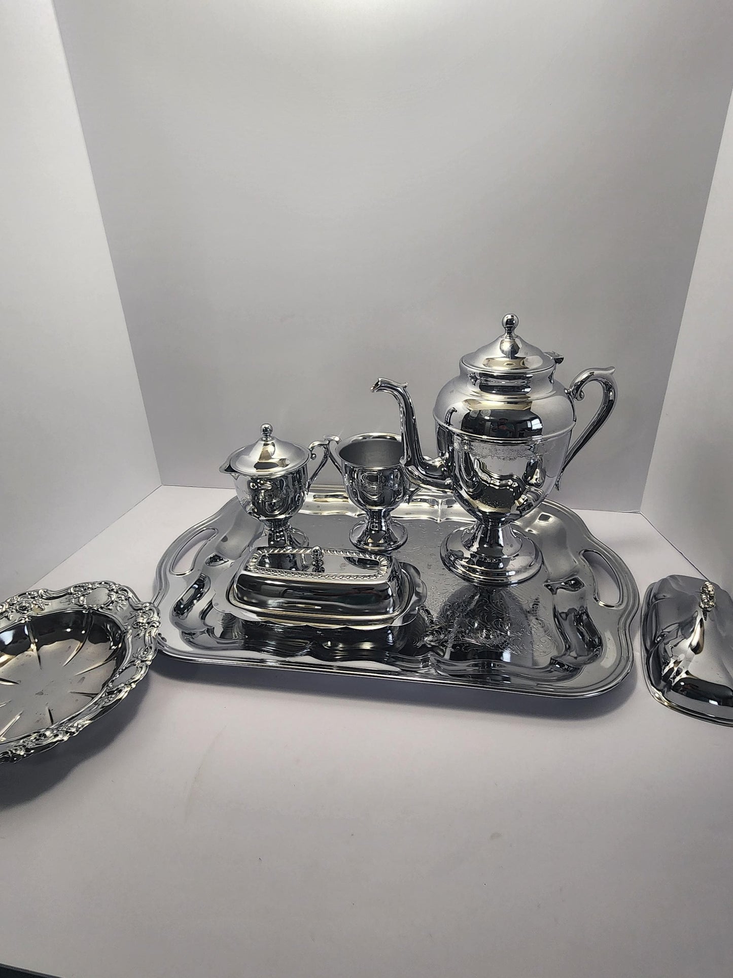Irvinware 1970s Silver Vintage Platter Setving Tray Set - Silverware - Irvinware - Vintage Kitchen - Silver - Platter - Serving Tray - Tea