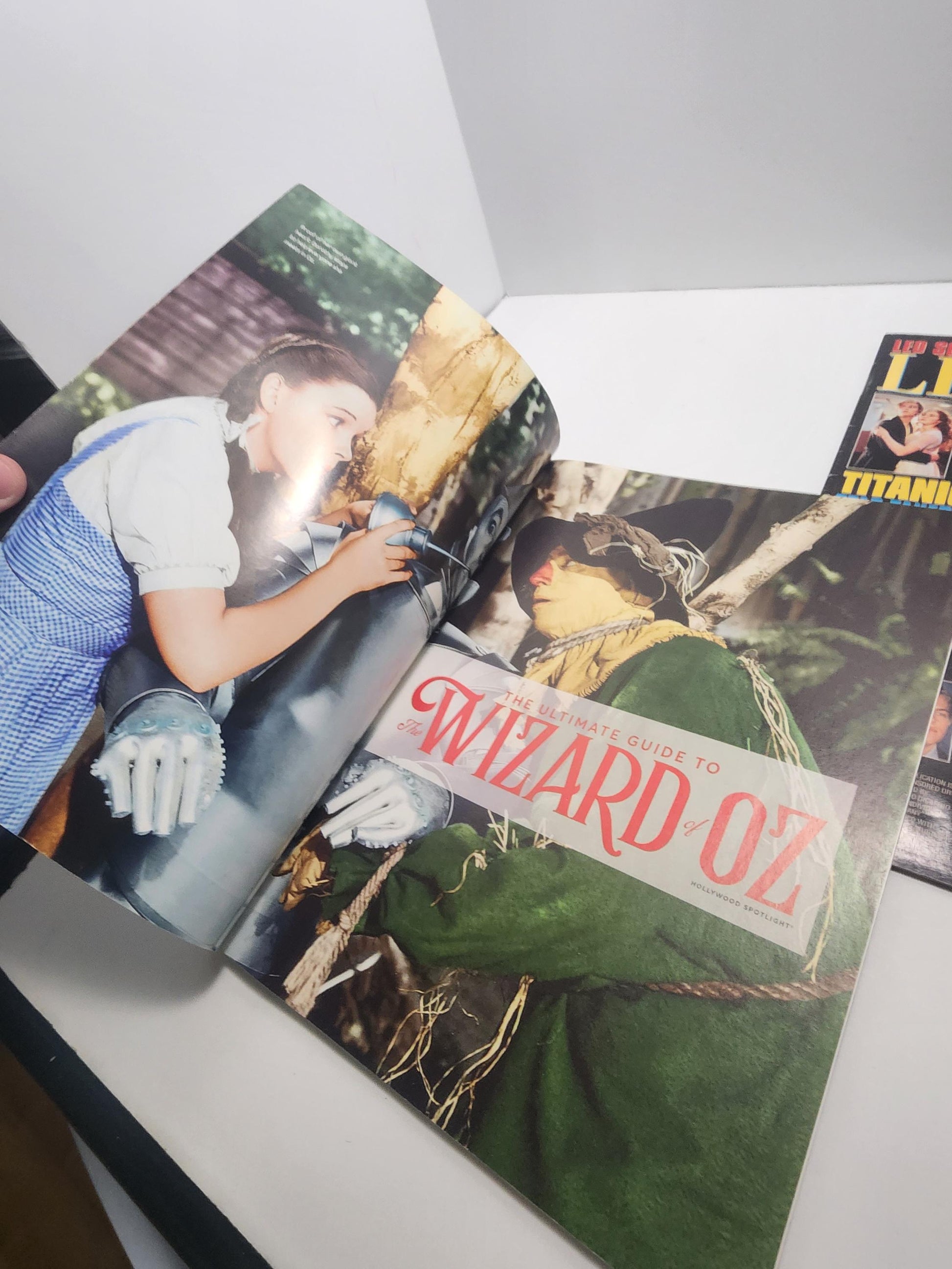 1980s 1990s Popular Vintage Magazines - Star Trek - Wizard Of Oz - Star Trek - Leonardo Dicaprio - Starlog - Batman - True Cime - Magazines