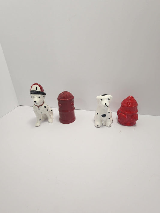 Dalmatians And Fire Hydrant Salt & pepper Shaker Sets - Dalmatians - Fire Hydrant - Fire Fighters - Salt and Pepper - Shakers