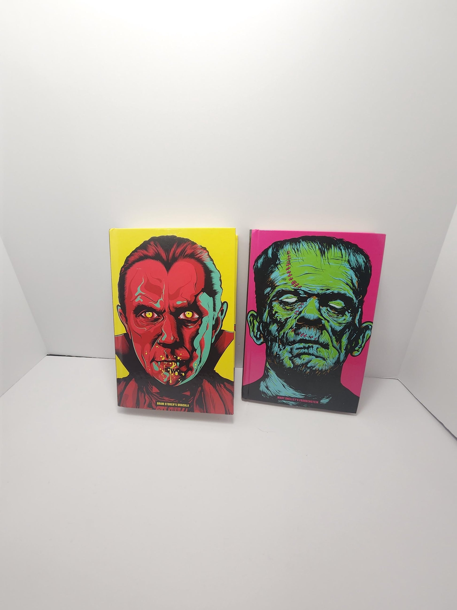 Monsters Dracula & Frankenstein Books - Mary Shelly - Bram Stoker - Monsters - Halloween - Halloween Books - Frakenstein - Dracula