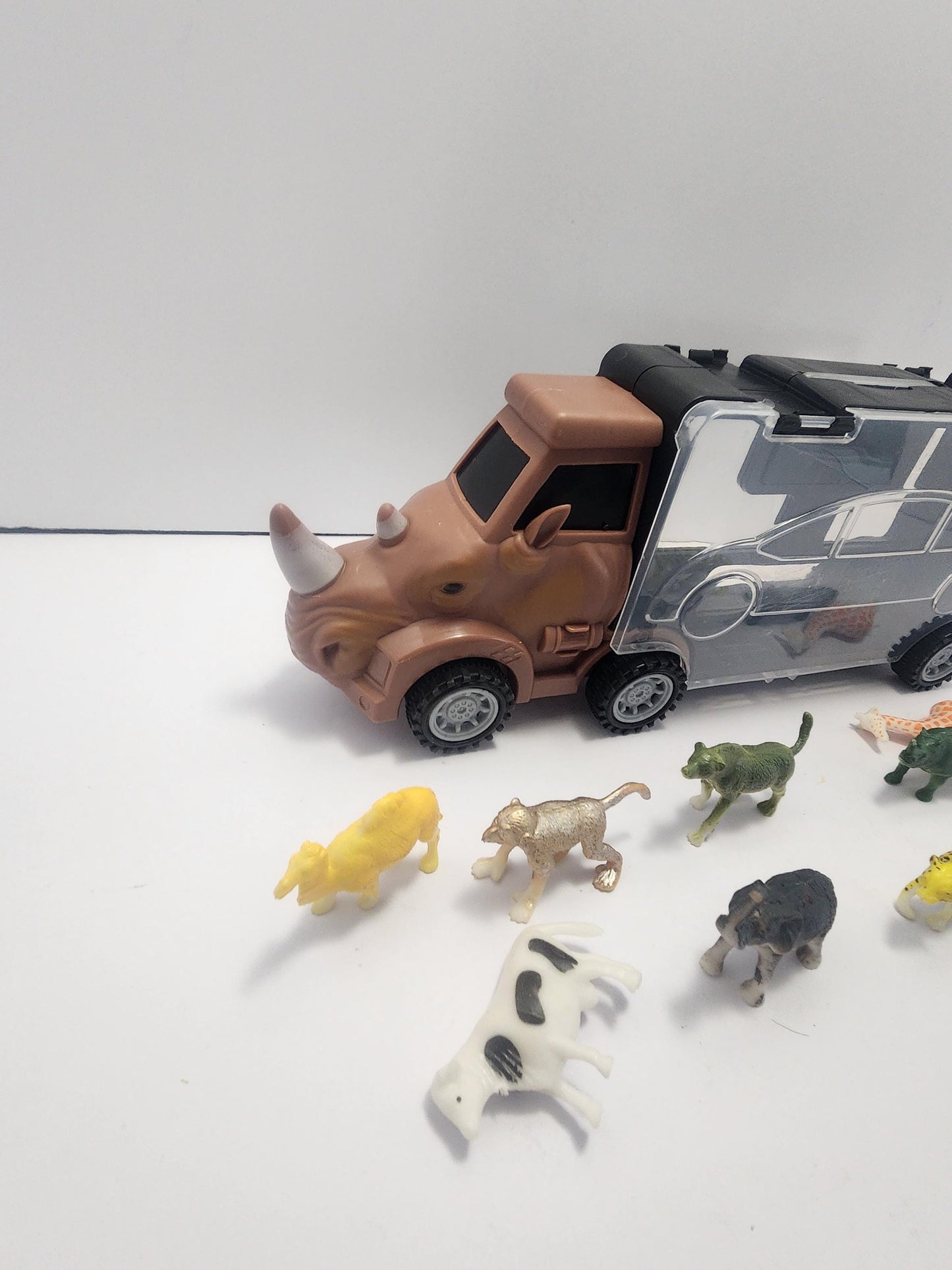 Cocobaby Coop Rhino Truck Animal Transport Playset - Animals - Pretend Play - Playset - Semi - Hauler - Toy Trucks - Safari Animals - Toy Ca