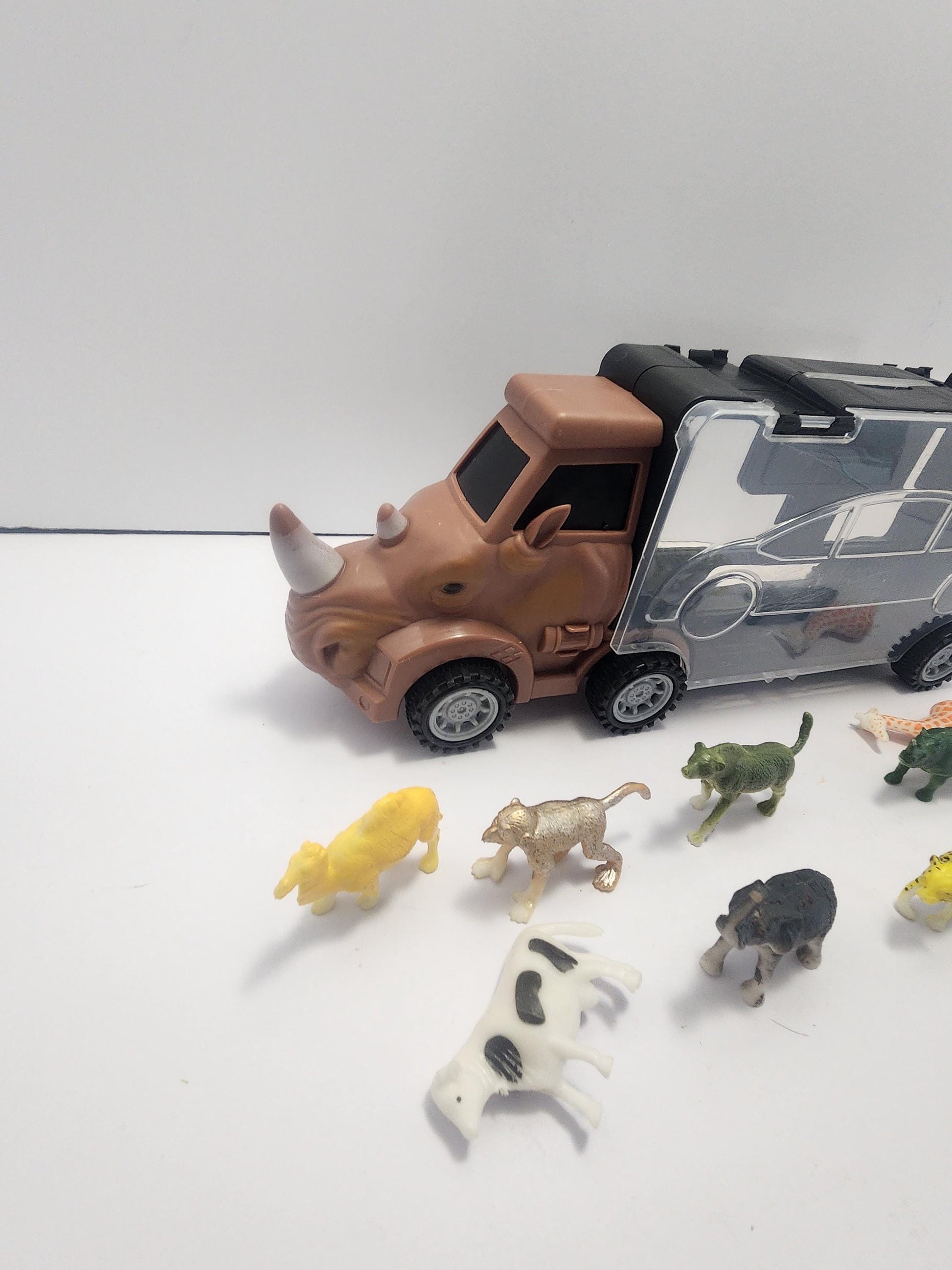 Cocobaby Coop Rhino Truck Animal Transport Playset - Animals - Pretend Play - Playset - Semi - Hauler - Toy Trucks - Safari Animals - Toy Ca