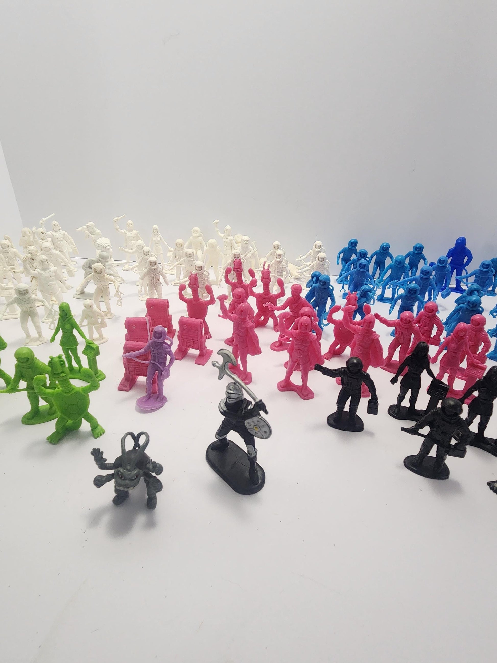 Space Astronauts HUGE 1980s Vintage LOT Of Mixed Color Figures - Astronauts - Space - Army Men - Firefighters - Figures - Pretend Play