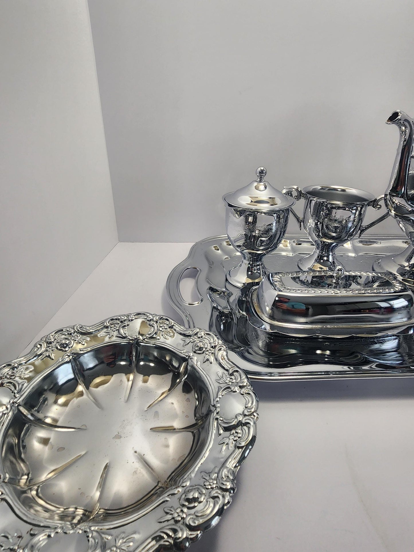 Irvinware 1970s Silver Vintage Platter Setving Tray Set - Silverware - Irvinware - Vintage Kitchen - Silver - Platter - Serving Tray - Tea