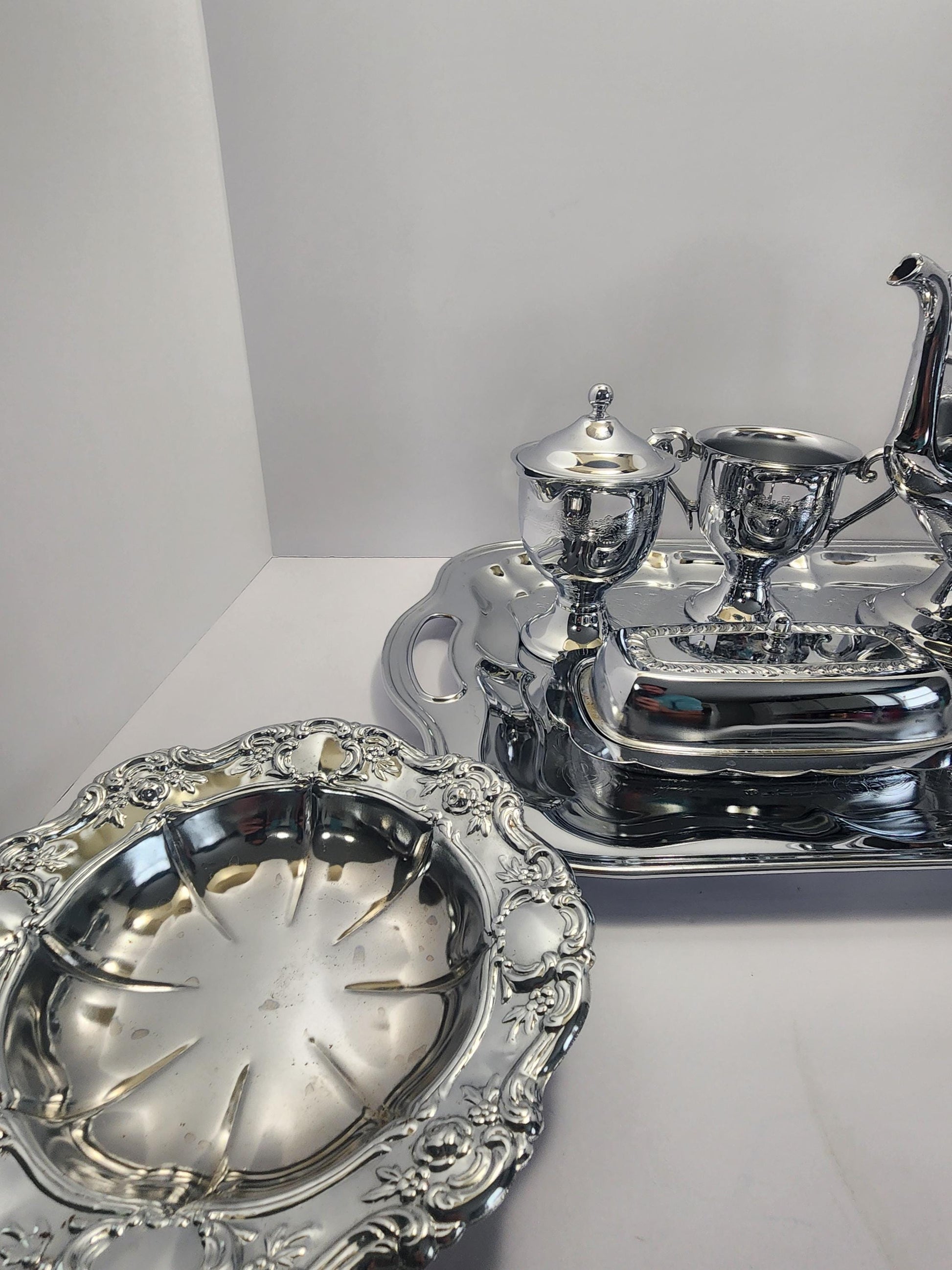 Irvinware 1970s Silver Vintage Platter Setving Tray Set - Silverware - Irvinware - Vintage Kitchen - Silver - Platter - Serving Tray - Tea
