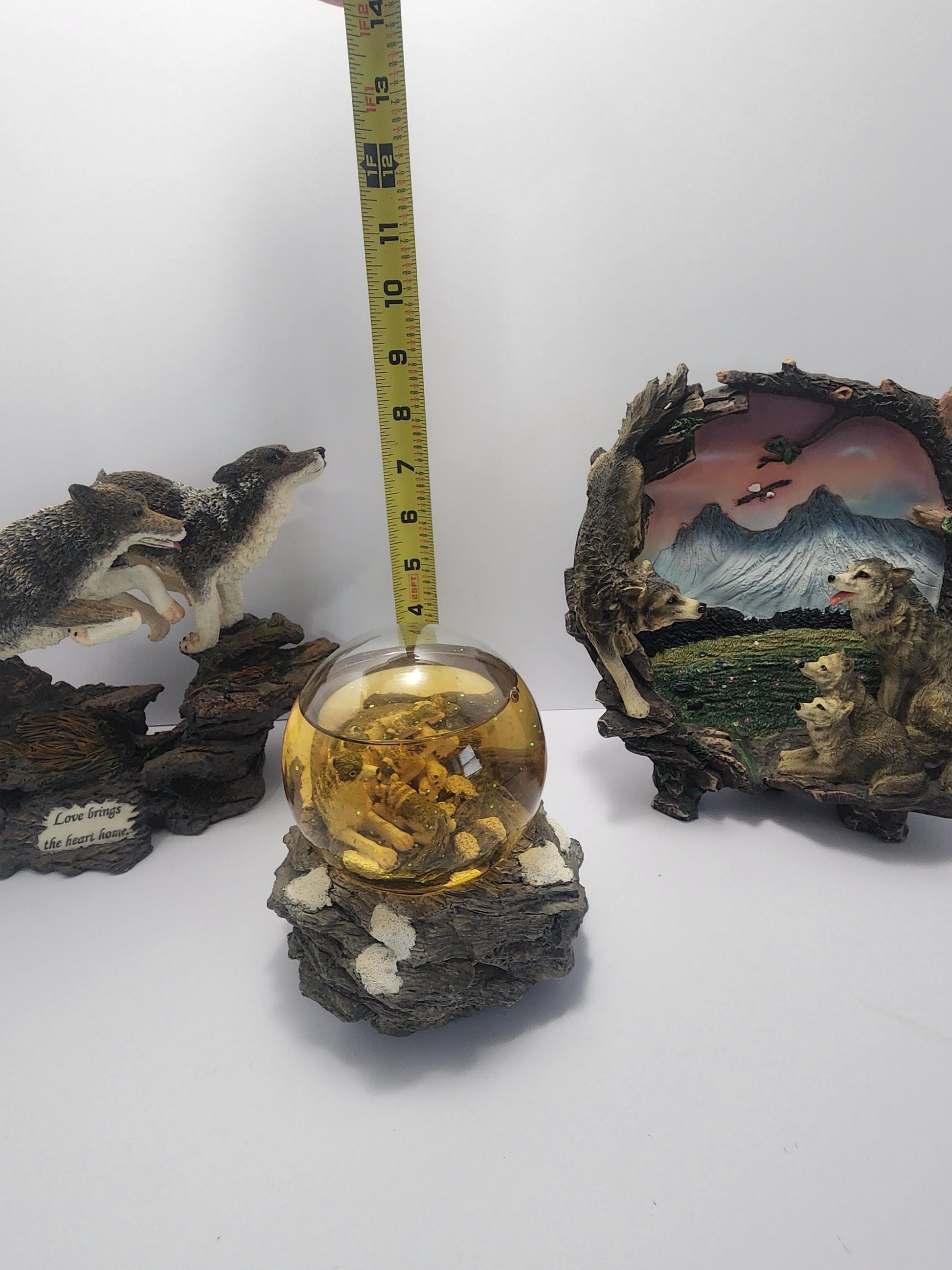 Wildlife Wolf Figurines and Snow Globe - Wolf - Wolves - Wolf Figurines - Snow Globes - Snowglobe - Wolf Gifs - Wildlife - Animals