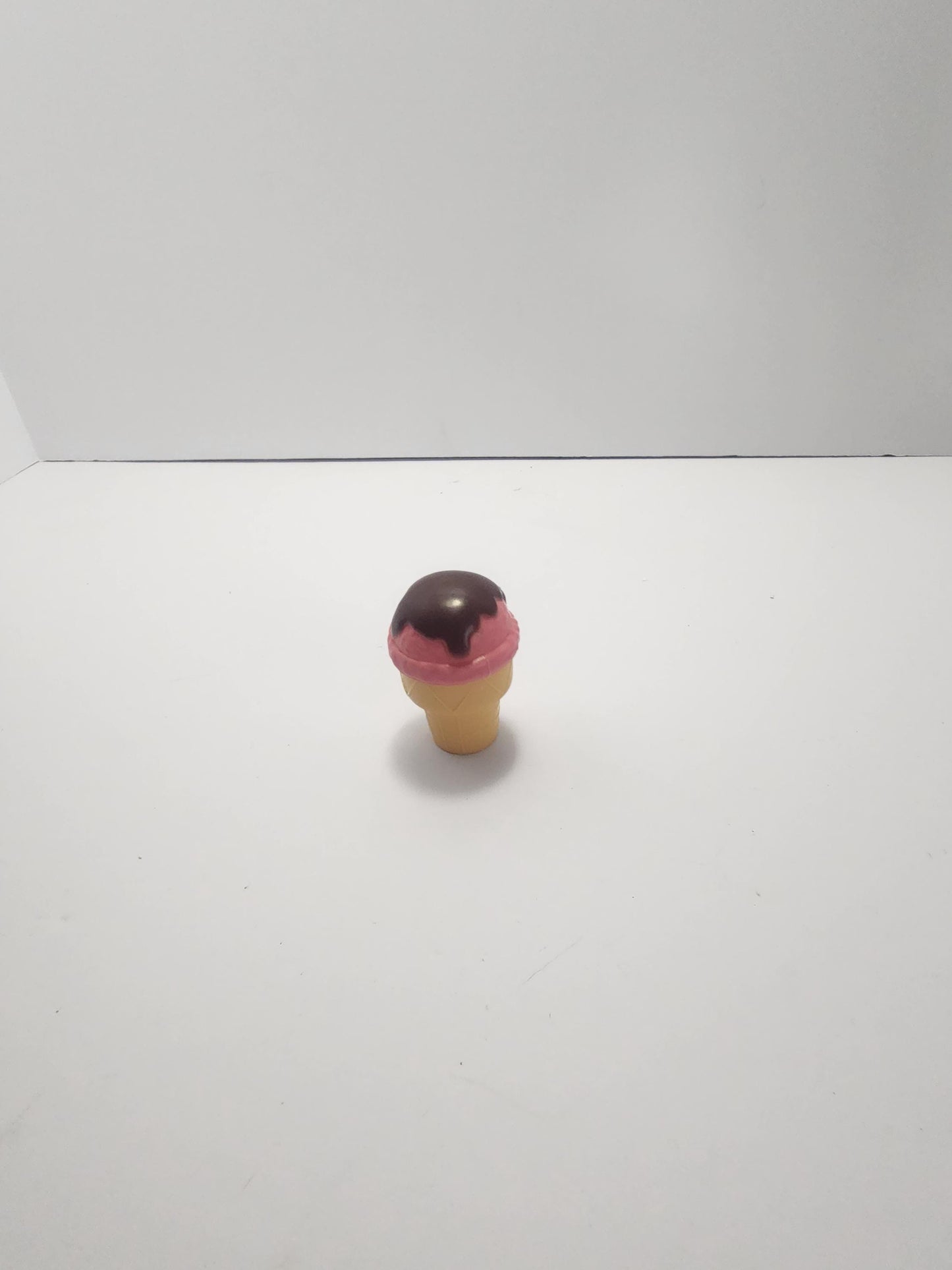 Pretend Small Ice Cream Cone Toy - Pretend Play - Snacks - Ice Cream - Ice Cream Cones - Cake Topper
