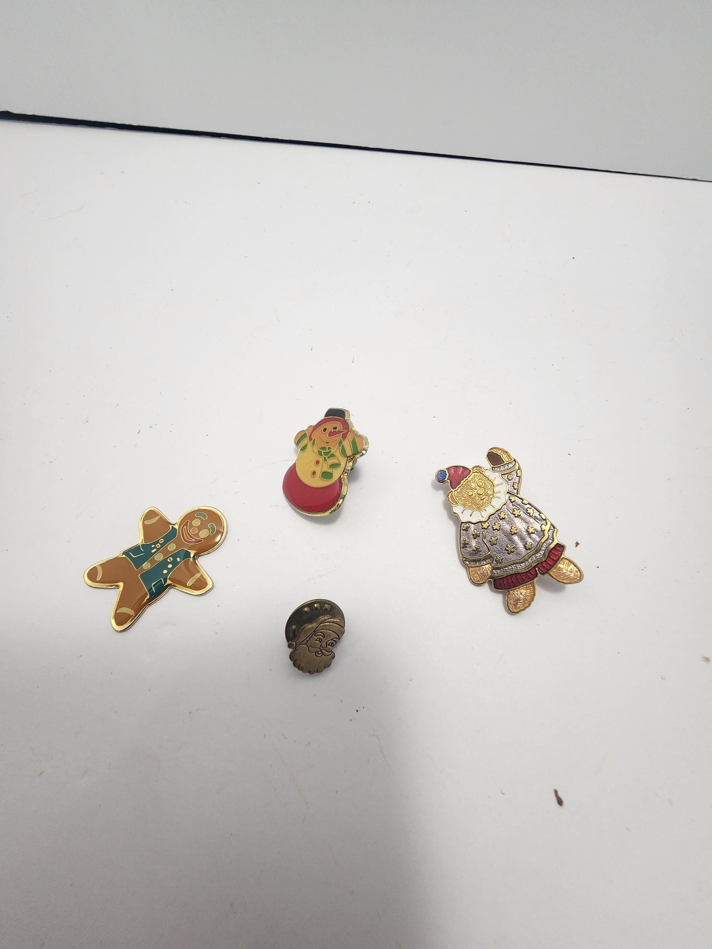 Christmas Vintage 1990s Collectable Pins LOT - Gingerbread Men - Santa - Christmas - Pins - Vintage Pins - Collectable Pins - Christmas Pins