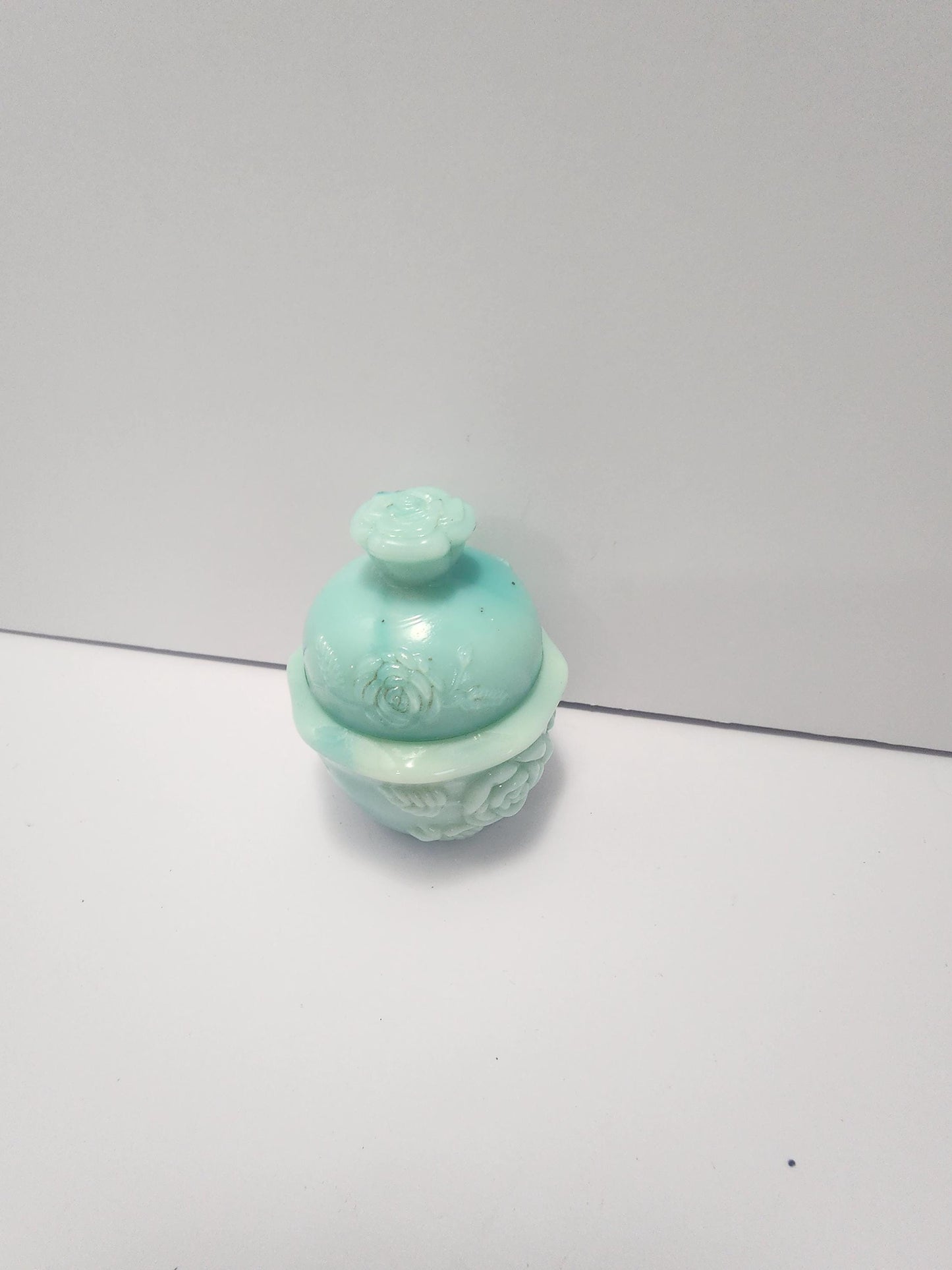 Avon 1980s Vintage Powder Satchet - Satchet - Powder - Powder Satchet - Avon - Avon Bottles - Bottles - Fragrances - Vintage Fragrances