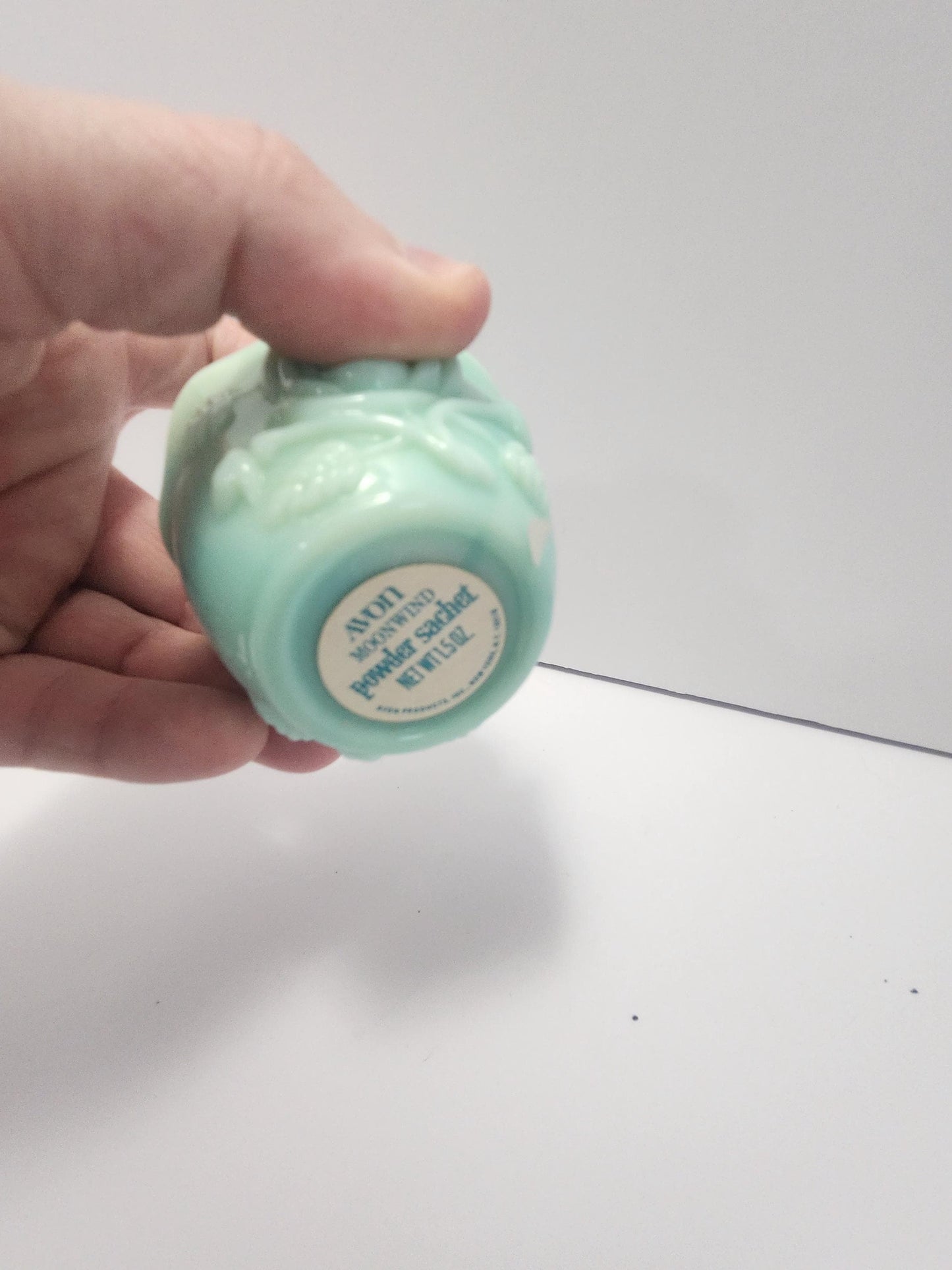 Avon 1980s Vintage Powder Satchet - Satchet - Powder - Powder Satchet - Avon - Avon Bottles - Bottles - Fragrances - Vintage Fragrances