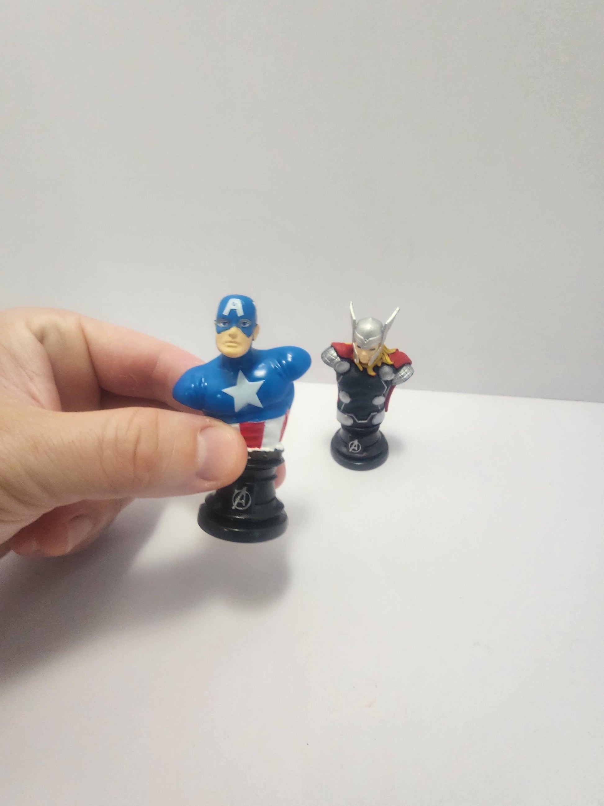 Captain America & Thor LOT Of 2 Marvel Toy Figures - Cake Toppers - Marvel - Marvel Gift - Marvel Toys - Captain America - Thor - Superheros