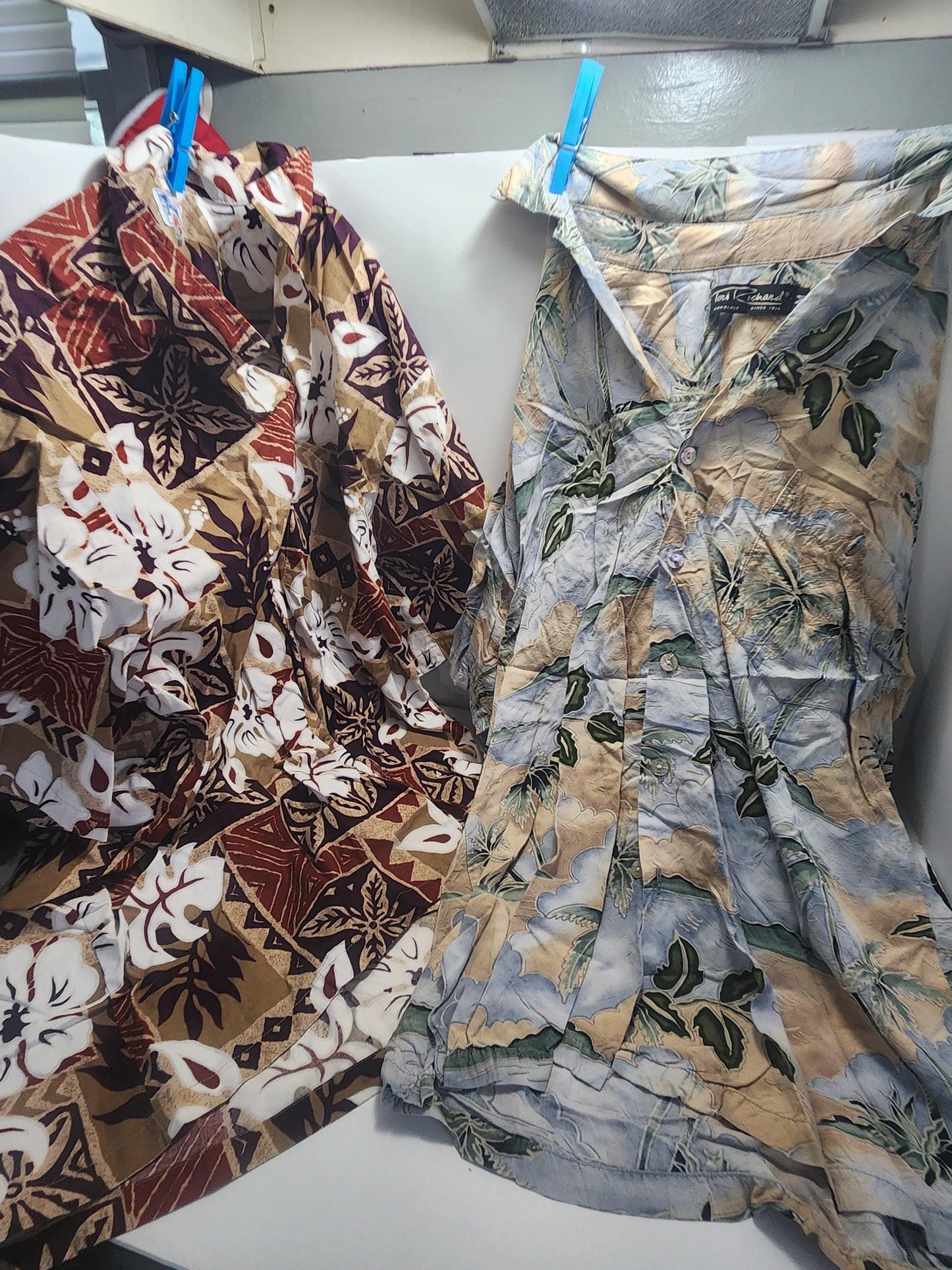 Hawaiian TShirts Size Medium & XL - Tories Richard - Hawaii - Vacation - Vacation Clothes - Shirts - Hawaiian Shirts