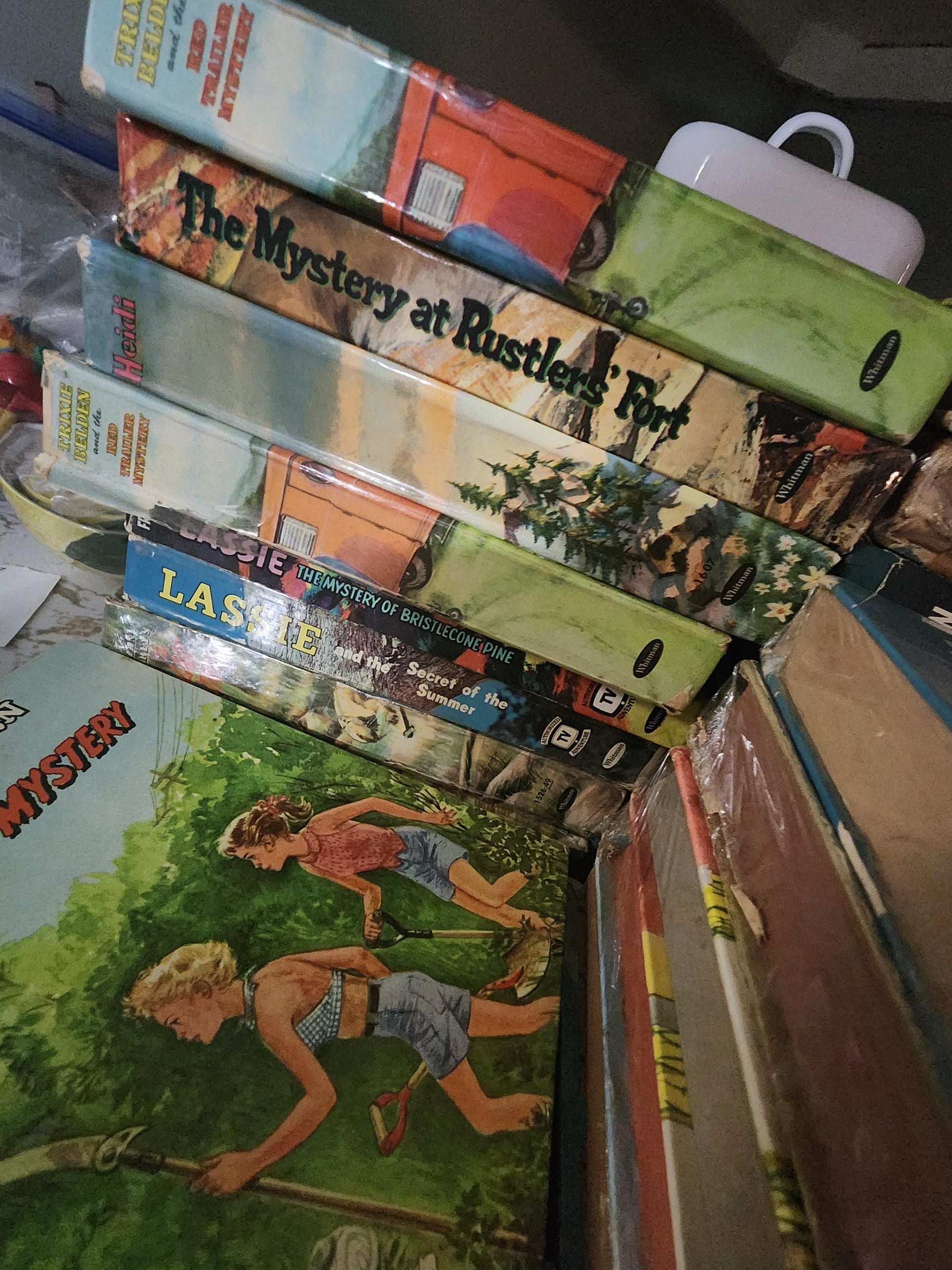 Whitman 1980s Character Cartoon TV Show Vintage Books Mixed LOTS Of 5 - Whitman - Whitman Books - 1980s - Vintage Books - Lassie - Heidi