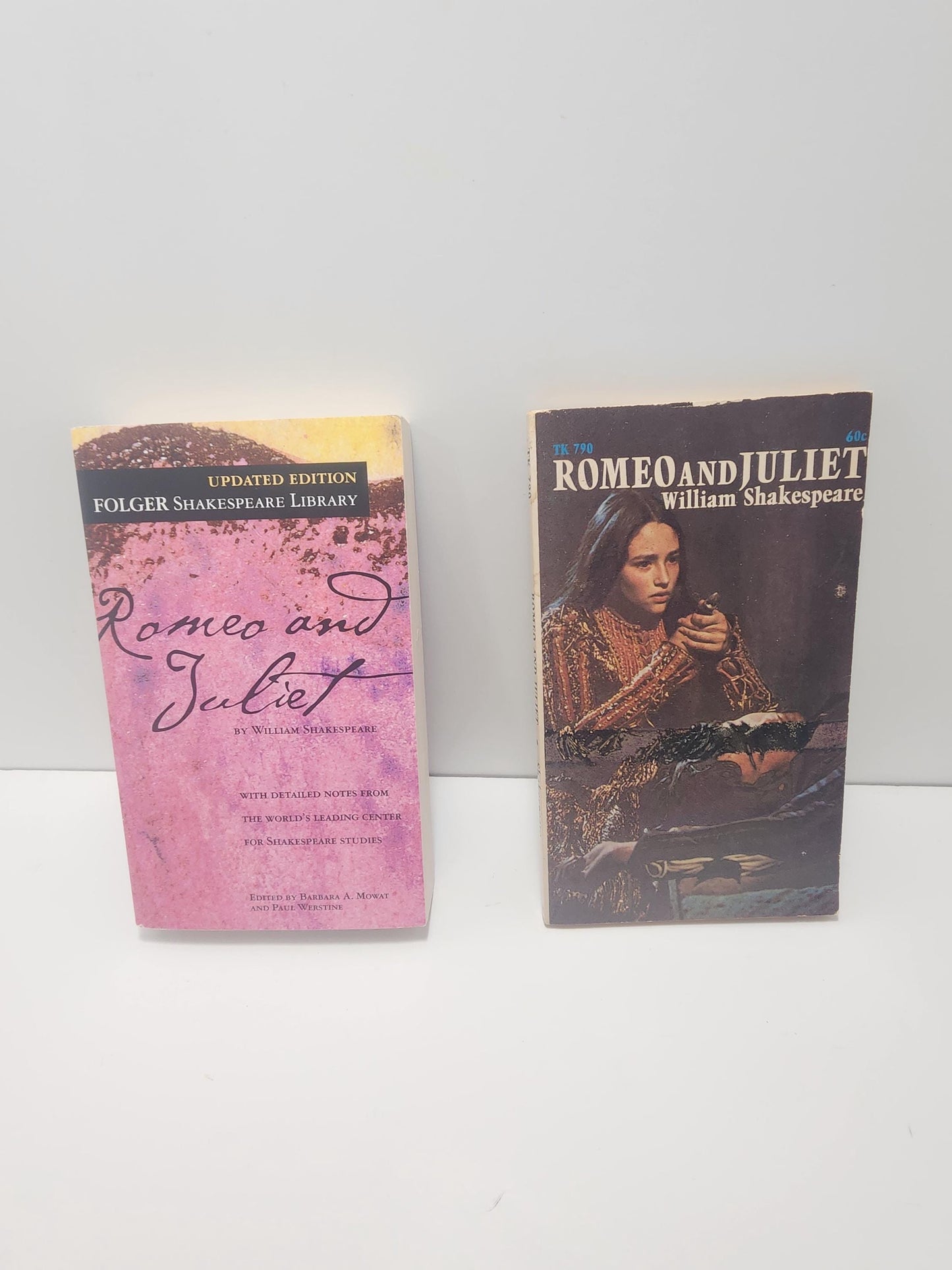 Romeo & Juliet By William Shakespeare 1992 OR 1973 Editions - Romeo And Juliet - William Shakespeare - Literature - Vintage Books - Paperbac
