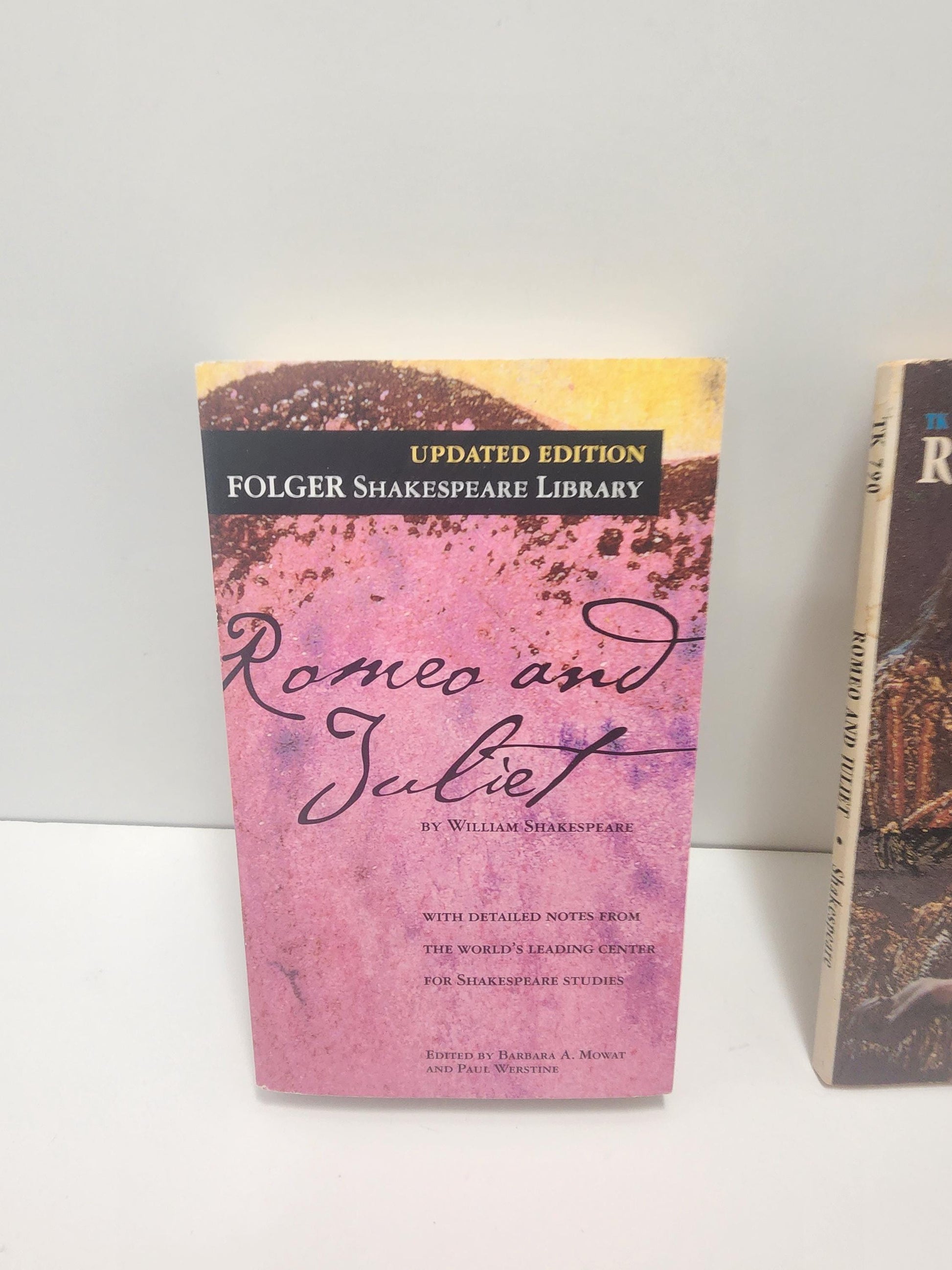 Romeo & Juliet By William Shakespeare 1992 OR 1973 Editions - Romeo And Juliet - William Shakespeare - Literature - Vintage Books - Paperbac