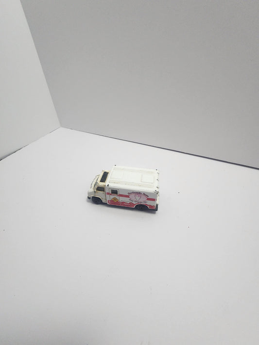 Tonka 2000s Ice Cream Truck - Tonka - Tonka Toys - Toy Cars - Hot Wheels - Ice Cream Truck - Tonka Trucks - Toys