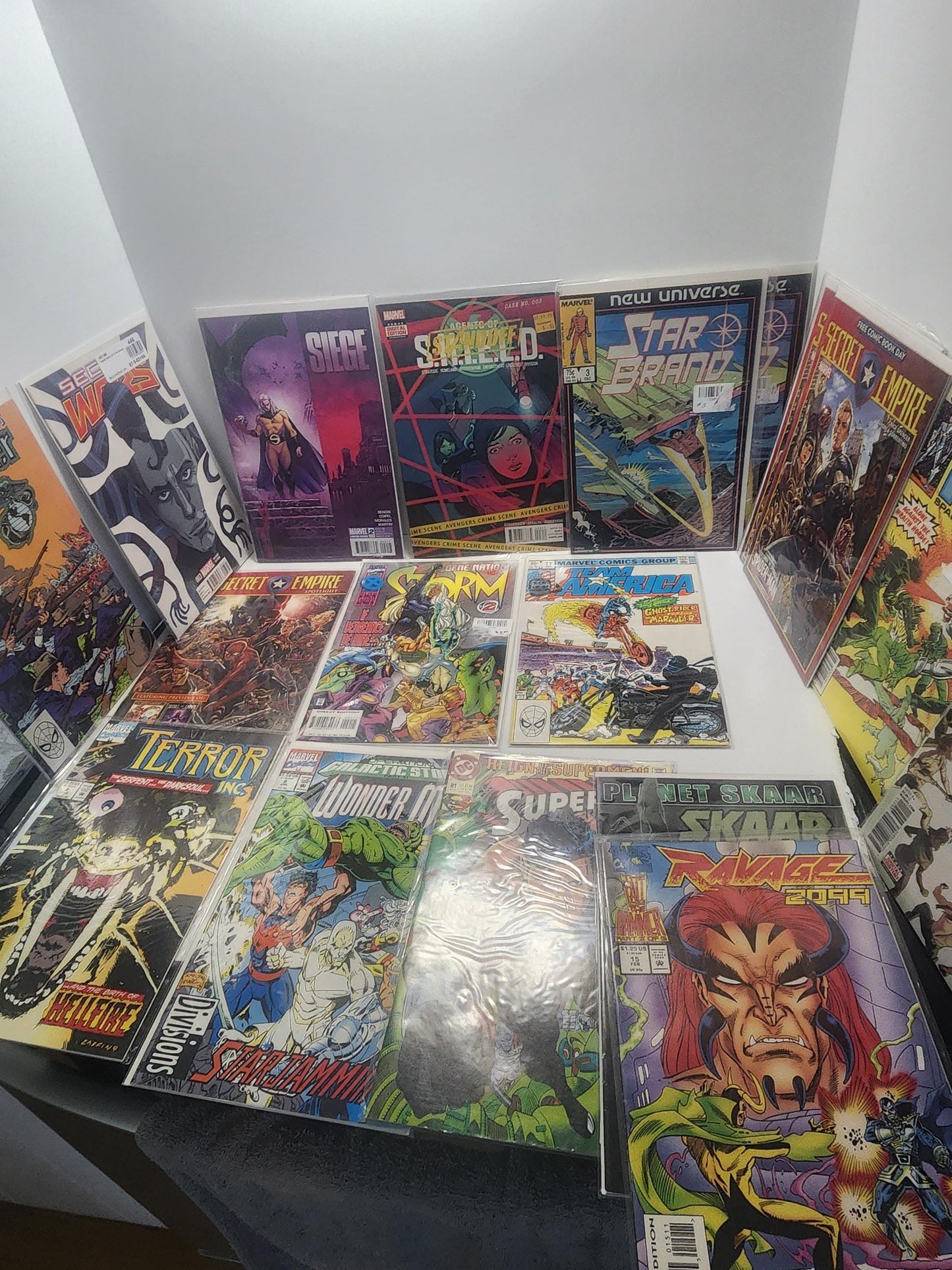 Old Style Of Marvel Comics MIXED LOT Of Over 15 - Comics - Comic Books - Shield - Agents Of The Shield - Marvel - Marvel Gifts - Comics