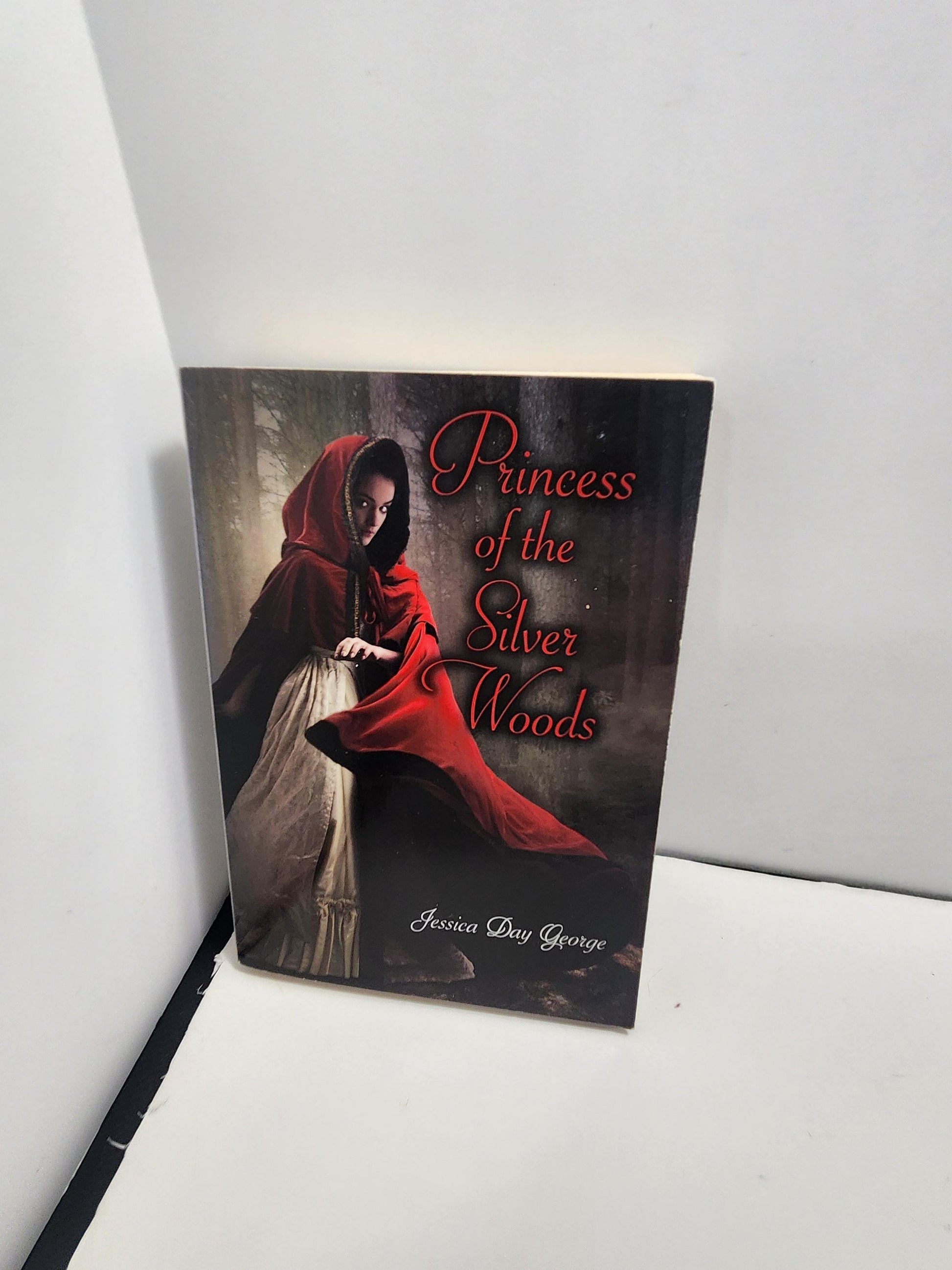 Princess of the Silver Woods by Jessica Day George - Jessica Day George - Jessica George - Jessica Day George Books - Princess Of The Silver