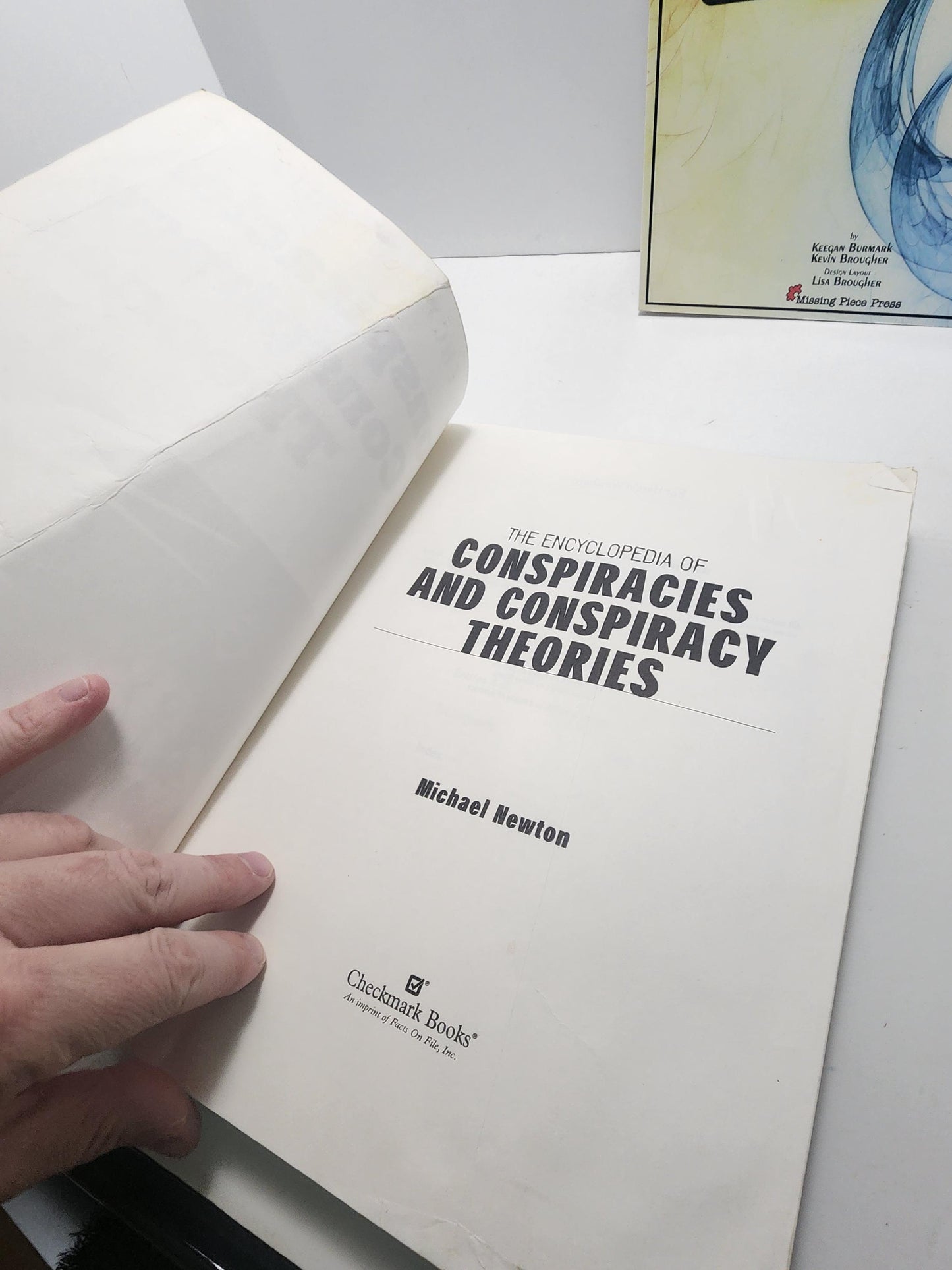 Science Stumpers OR Conspiracies & Conspiracy Theories Vintage Books - Science - Science Books - Conspiracy - Conspiracy Theories - Newton