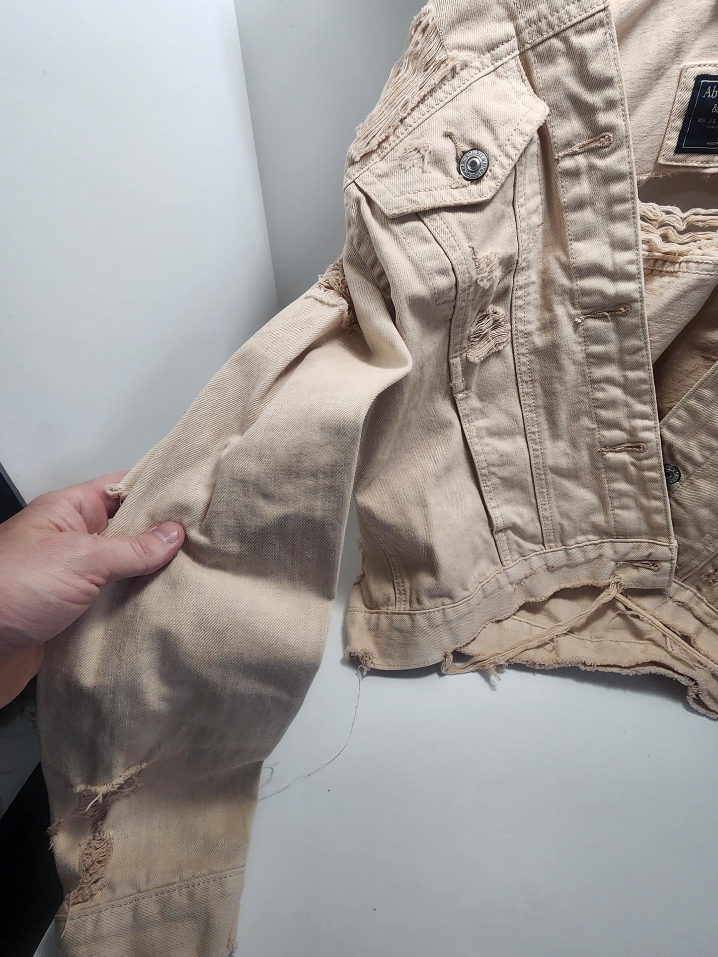 Abercrombie & Fich Size Small Denim Jacket - Jackets - Size Small - Womens Jacket - Clothing - Abercombie and Fich - Abercrombie - Denim